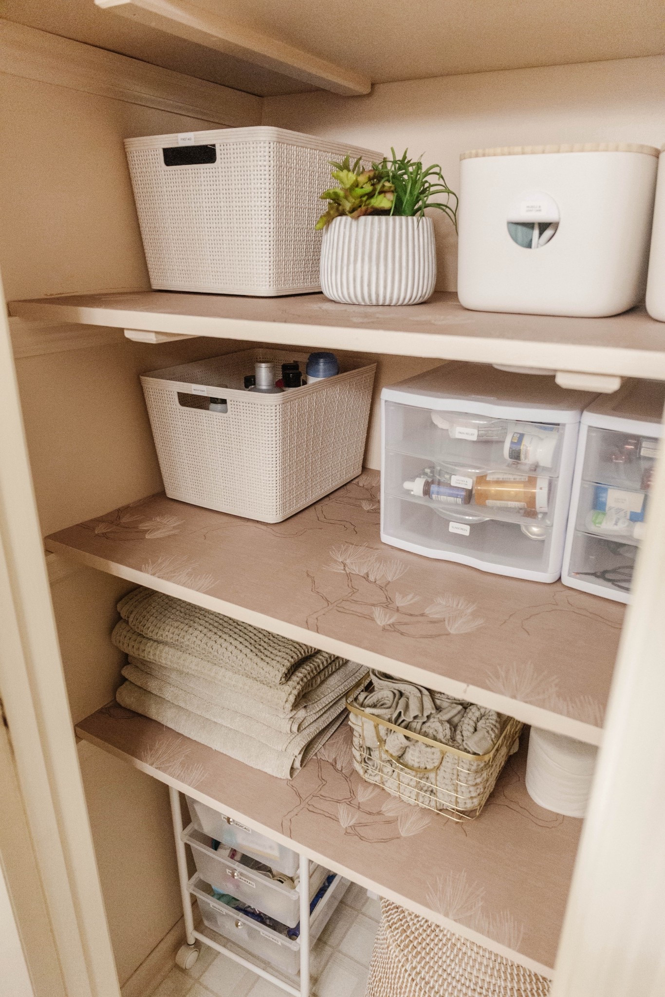 Rounding up 30 aesthetic bins, baskets, and totes for those of you looking to do New Year organizing at home! ⭐️

#LTKHome #LTKselfcare #LTKdayinmylife