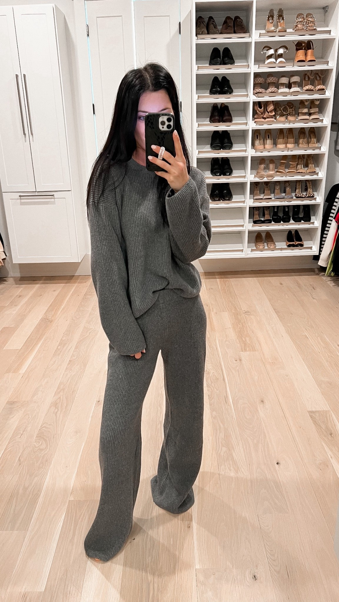 Knit sweater set (xs in both-5’4”)

#LTKCyberWeek #LTKSaleAlert #LTKPetite