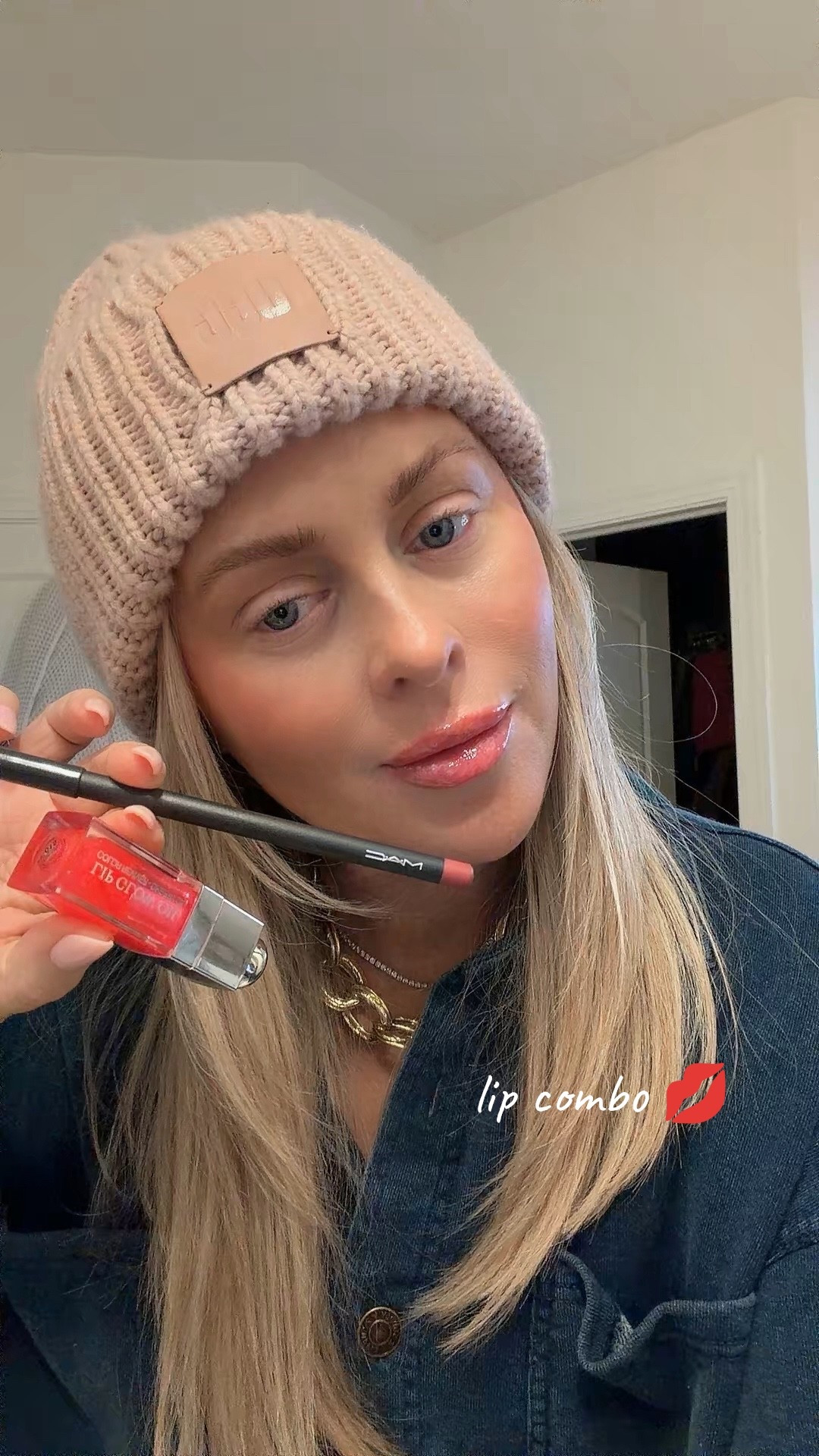 Lip combo I cannot stop reaching for lately 💄✨

The liner is MAC Lip Pencil in Soar… the prettiest rosy neutral that gives just enough definition without looking overdone. I’ve been topping it with a cherry lip oil for that glossy, hydrated finish 🍒

Also still very into the Summer Fridays lip oil when I want something a little softer but still polished. Both are perfect for everyday wear and easy to throw in your bag.

Sharing both here because this combo has been on repeat 🤍! 



#LTKBeauty #LTKselfcare #LTKgrwm