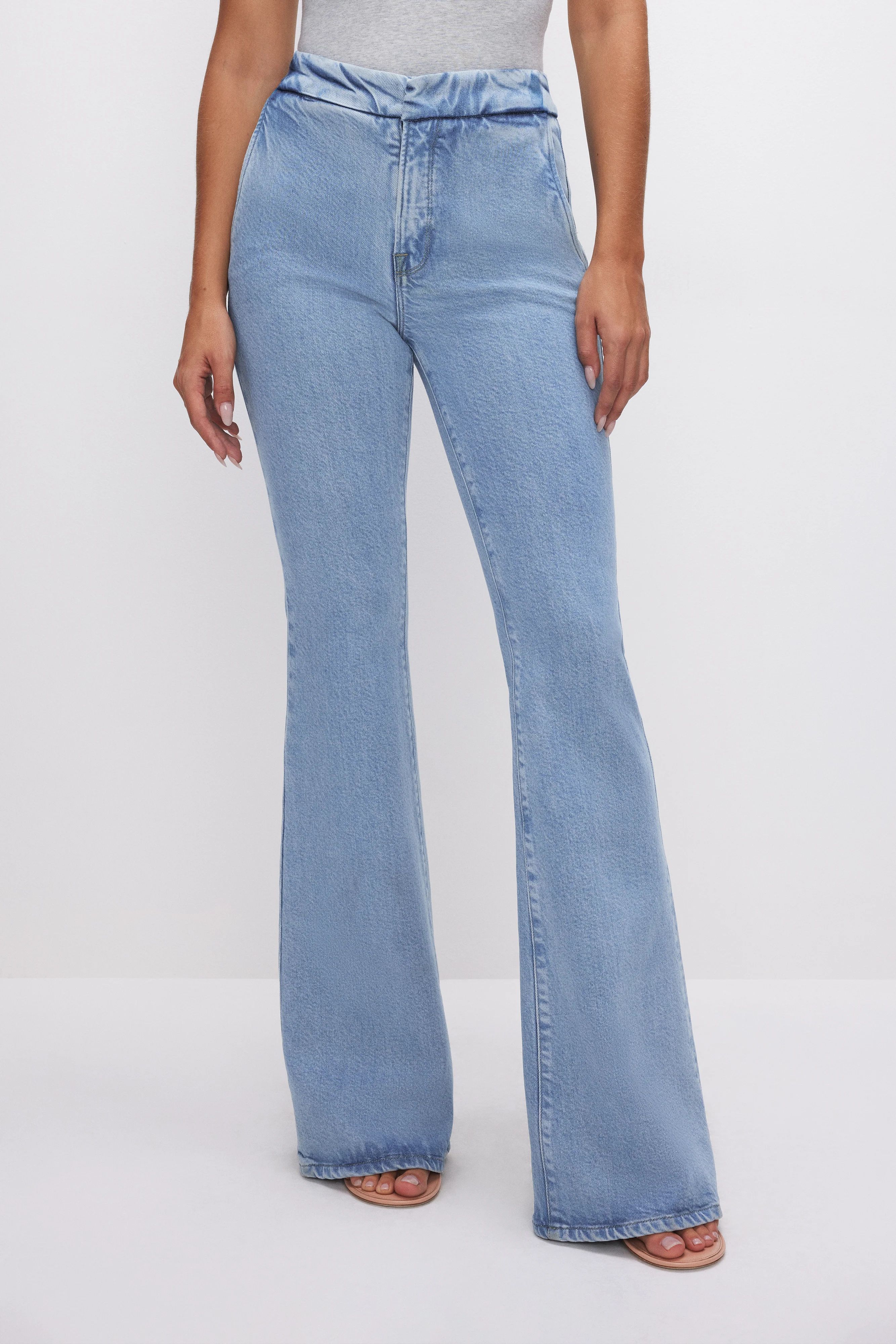 GOOD LEGS FLARE STRETCH TROUSERS | Good American