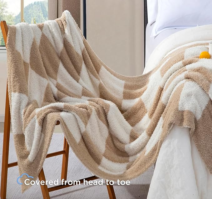 Checkered Throw Blanket for Couch - Super Soft Knit Bed Blanket， Fluffy Fuzzy Plush Lightweight... | Amazon (US)