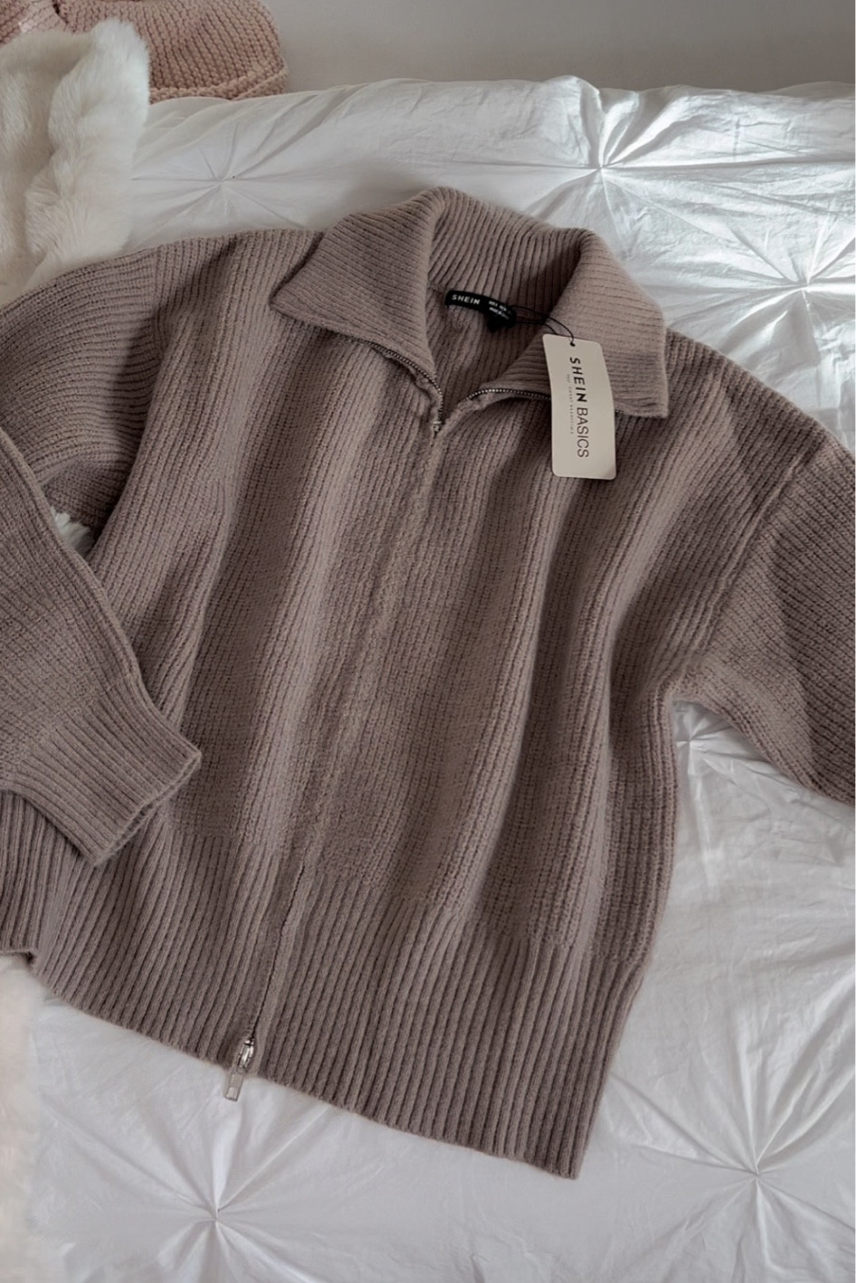 Shein, Shein Fashion, Basics, Basics Fashion, Longsleeve, 2023 fashion, white fashion, fall, fall essentials, fall fashion , fall 2023, white, top fashion, 2023 fashion, basics, gold hoops, gold jewelry, sweatpants, longsleeve, beige, H&M, outfit inspo, outfit inspiration, blue jeans, bag, spring 2023, winter fashion, that girl outfit, vanilla girl outfit


#LTKstyletip #LTKU #LTKCyberWeek