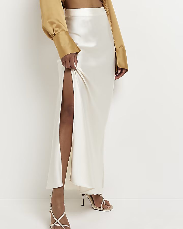 Cream satin split hem maxi skirt | River Island (UK & IE)