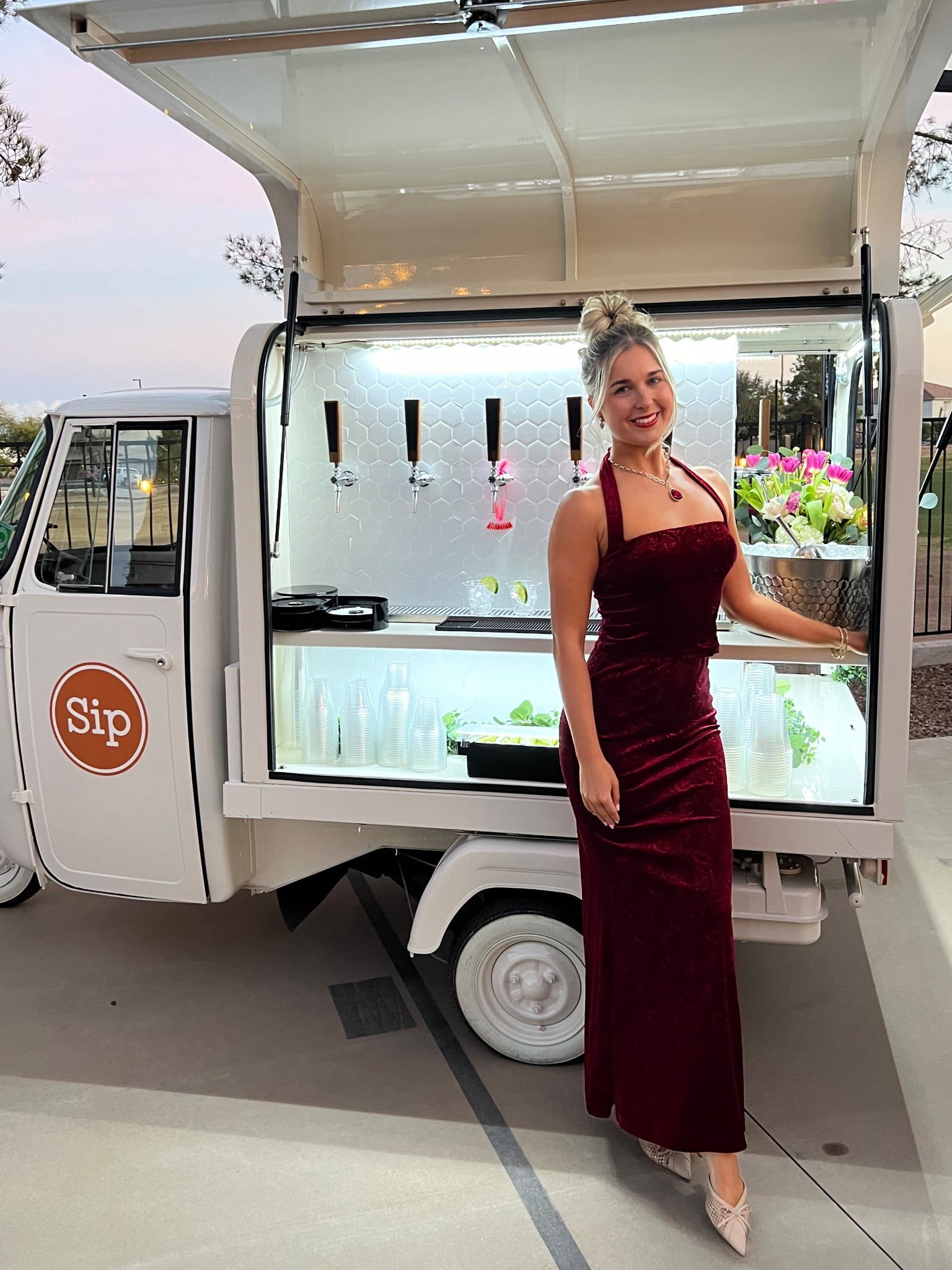 Obsessing over this two-piece set from Hello Molly 🥀
#matchingset #redoutfit #twopieceset #redlook



#LTKStyleTip #LTKBeauty #LTKU