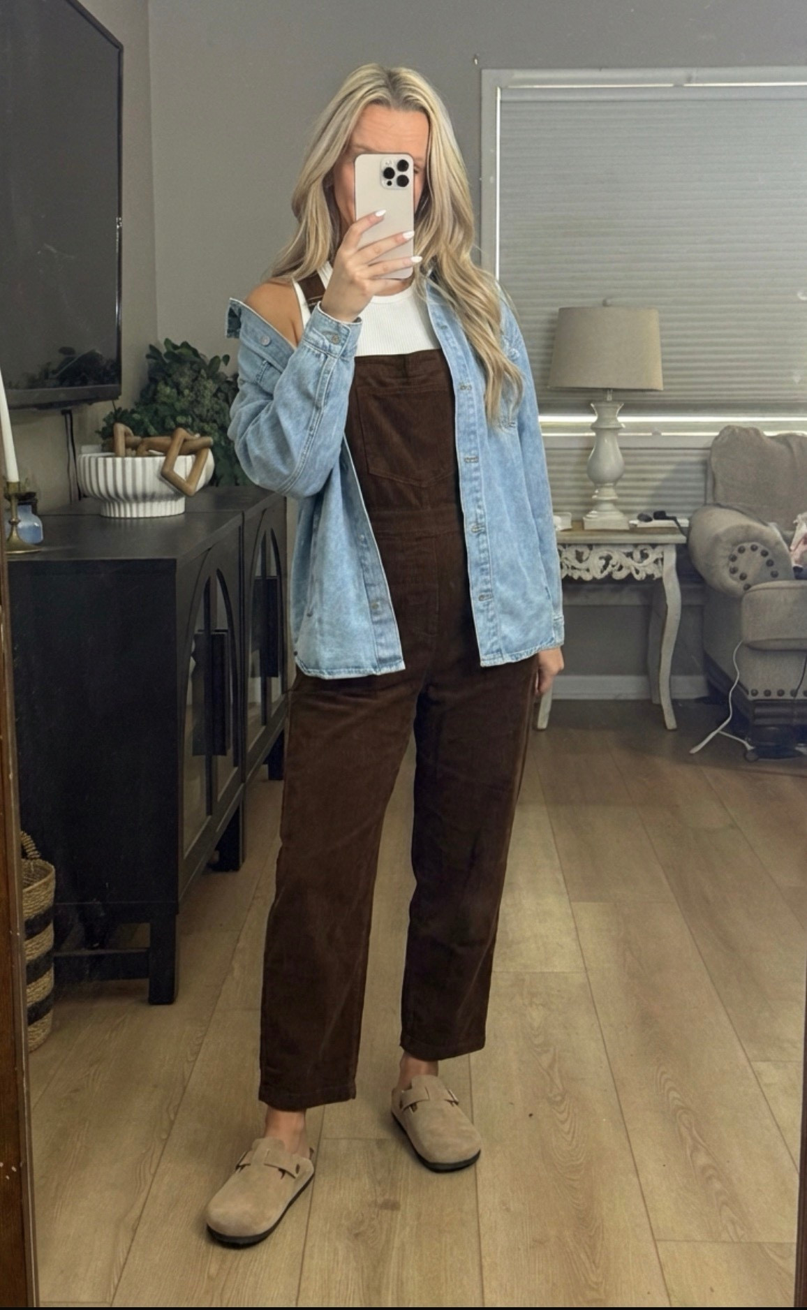 Overalls will always be a win in my book! Love these brown corduroy pair!

Wearing a small!

#LTKootd #LTKPetite #LTKSeasonal