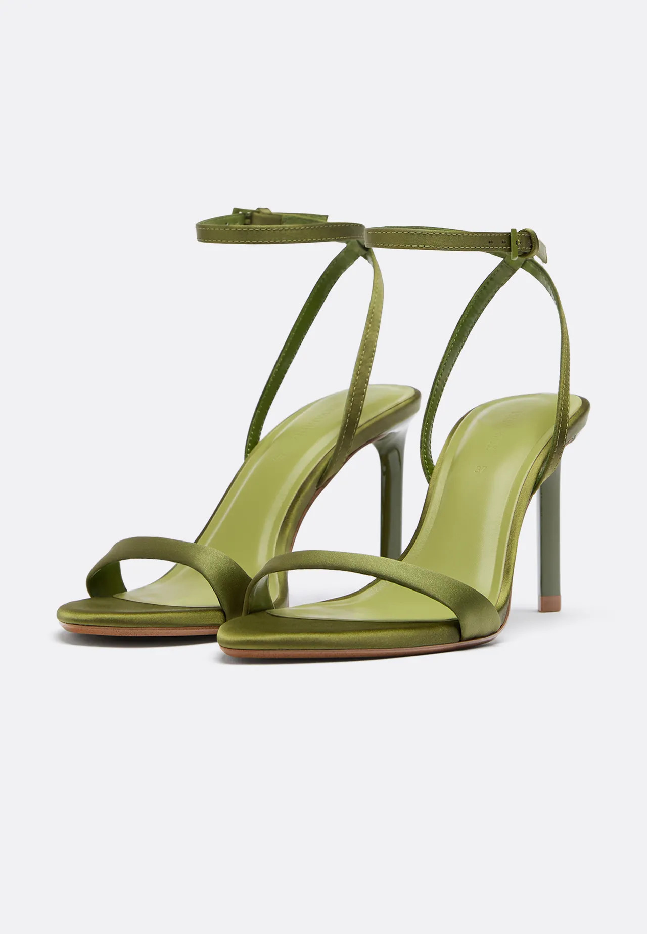 Sandalias tac\u00f3n fino efecto satinado | Stradivarius ES