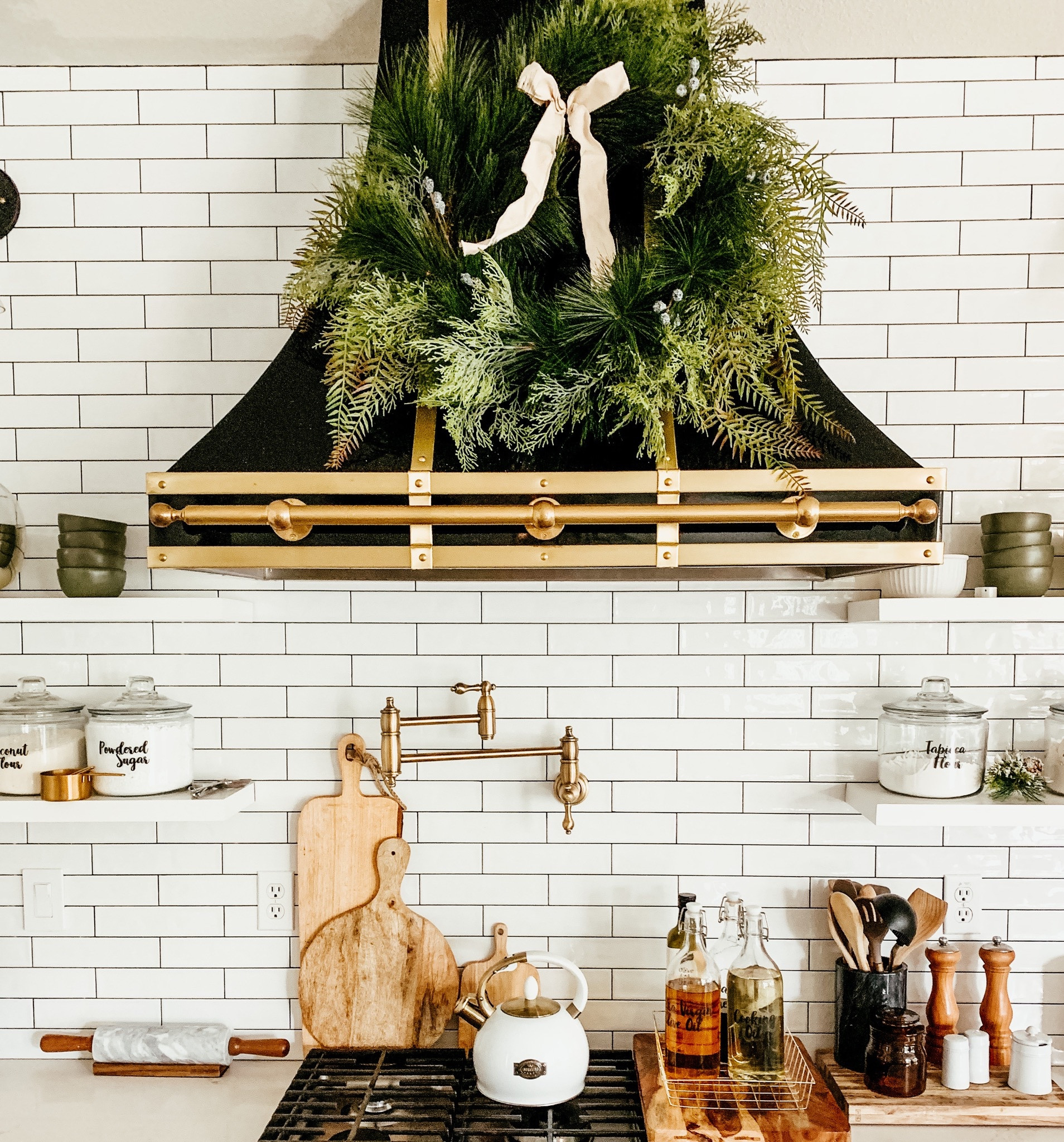 Christmas kitchen! 

Studio McGee
Kitchen wreath
Christmas decor
Christmas kitchen 
Holiday decor
Greenery 
Kitchen decor
Christmas decorating 


#LTKSeasonal #LTKhome #LTKHoliday