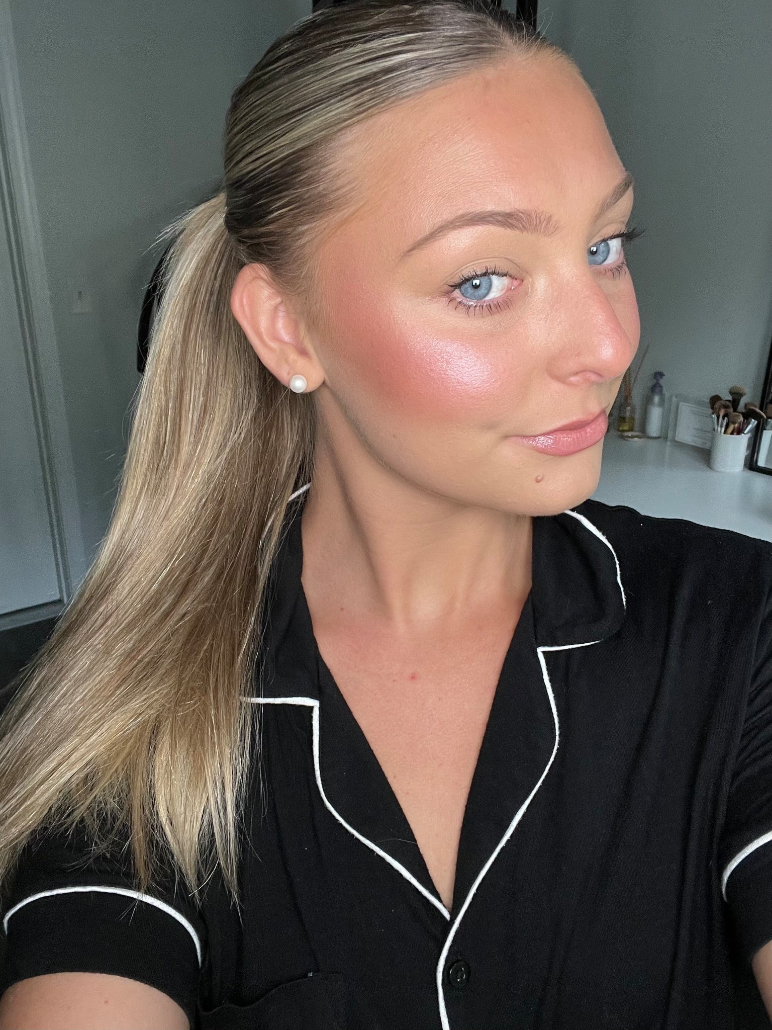 New highlighter 🩷👏🏼



#LTKWorkwear #LTKStyleTip #LTKBeauty