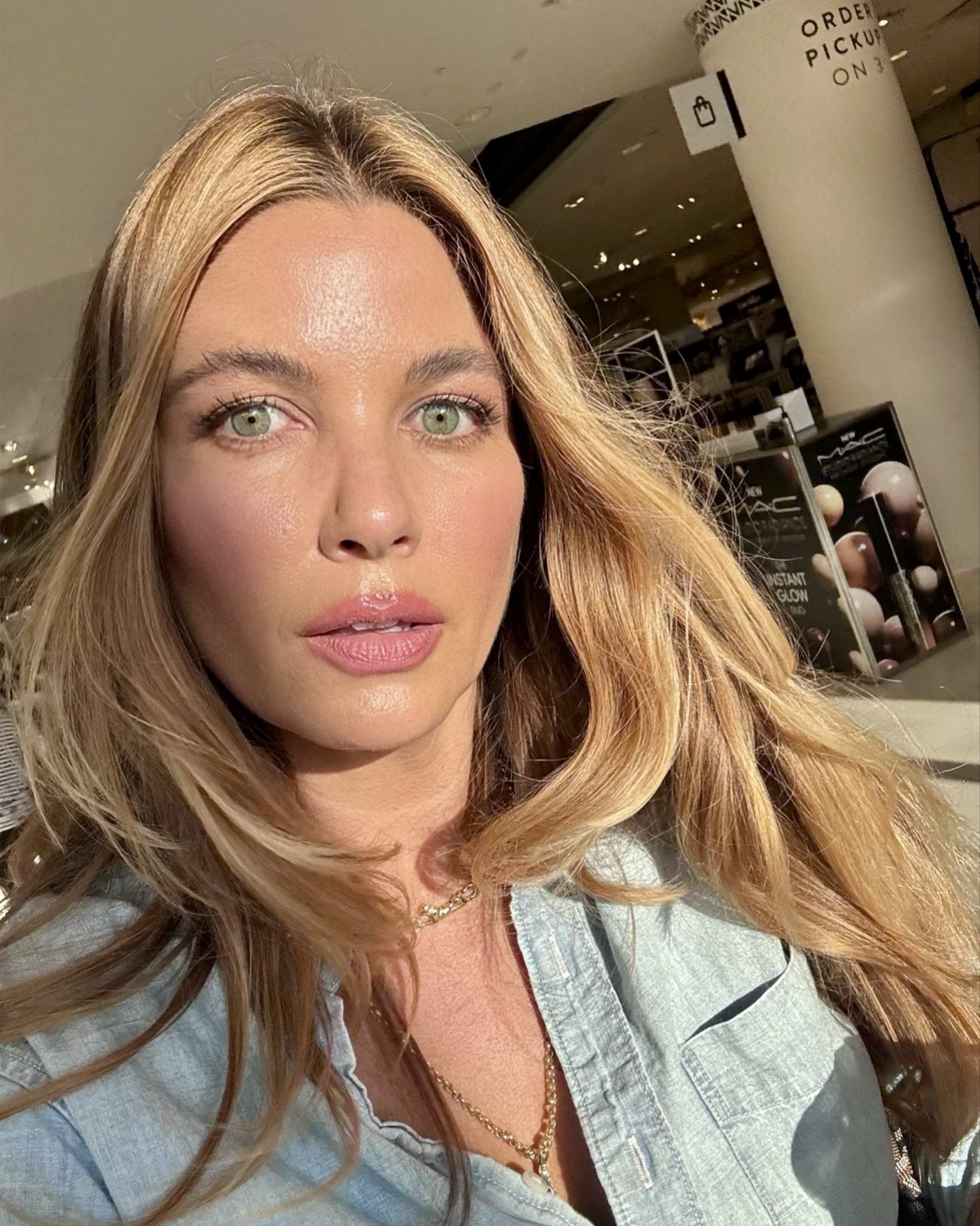 All that I used in my Instagram Live with SUQQU last week 💄Let me know if you have any questions at all! 
Shades: 
Primer: universal 
Foundation-035 and 040
Powder-30
Brow: pencil 03
Brow gel (one shade)
Brow tint 01
Blush 05 and 01
Eye shadow 141
Lip liner 03
Lip color: 02
Highlighter: 102
Jeans: 27
Shirt: medium 
Shoes: shade bosco 

#LTKBeauty #LTKFindsUnder100 #LTKFindsUnder50