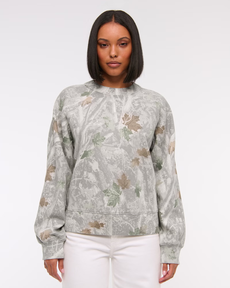 Women's Essential Raglan Classic Sunday Crew | Women's Tops | Abercrombie.com | Abercrombie & Fitch (US)