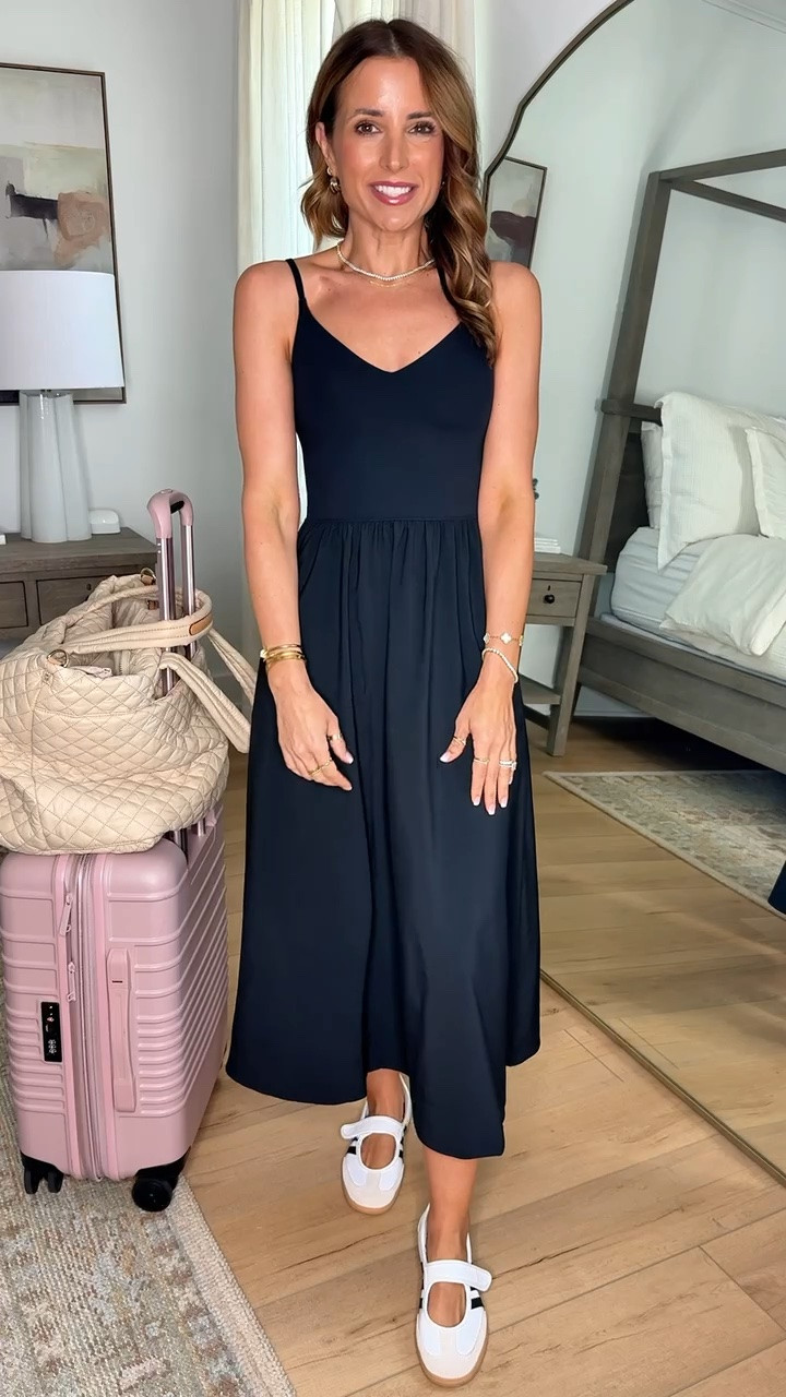 New Amazon no-bra needed maxi dress. Wearing XXS - I am 5’3, 110, 32b. Has built-in shelf bra with removable cups. Has pockets and is a quick-dry fabric on bottom half. SO comfortable. Travel outfit. Airport outfit. Business casual. Teacher outfit. Summer outfit. Vacation outfit. 4th of July outfit.

#LTKootd #LTKTravel #LTKPetite