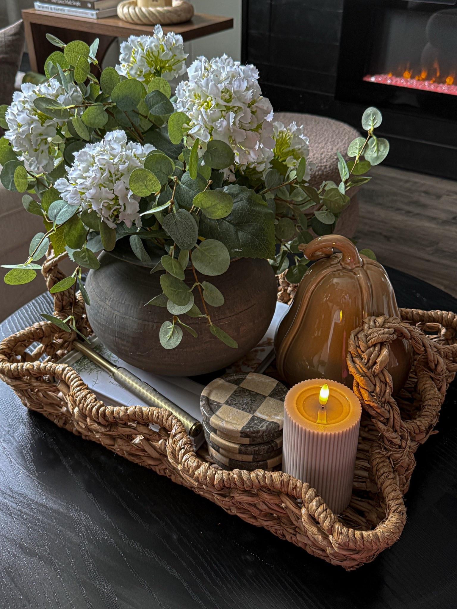 Cozy fall decor

#LTKSeasonal #LTKHome