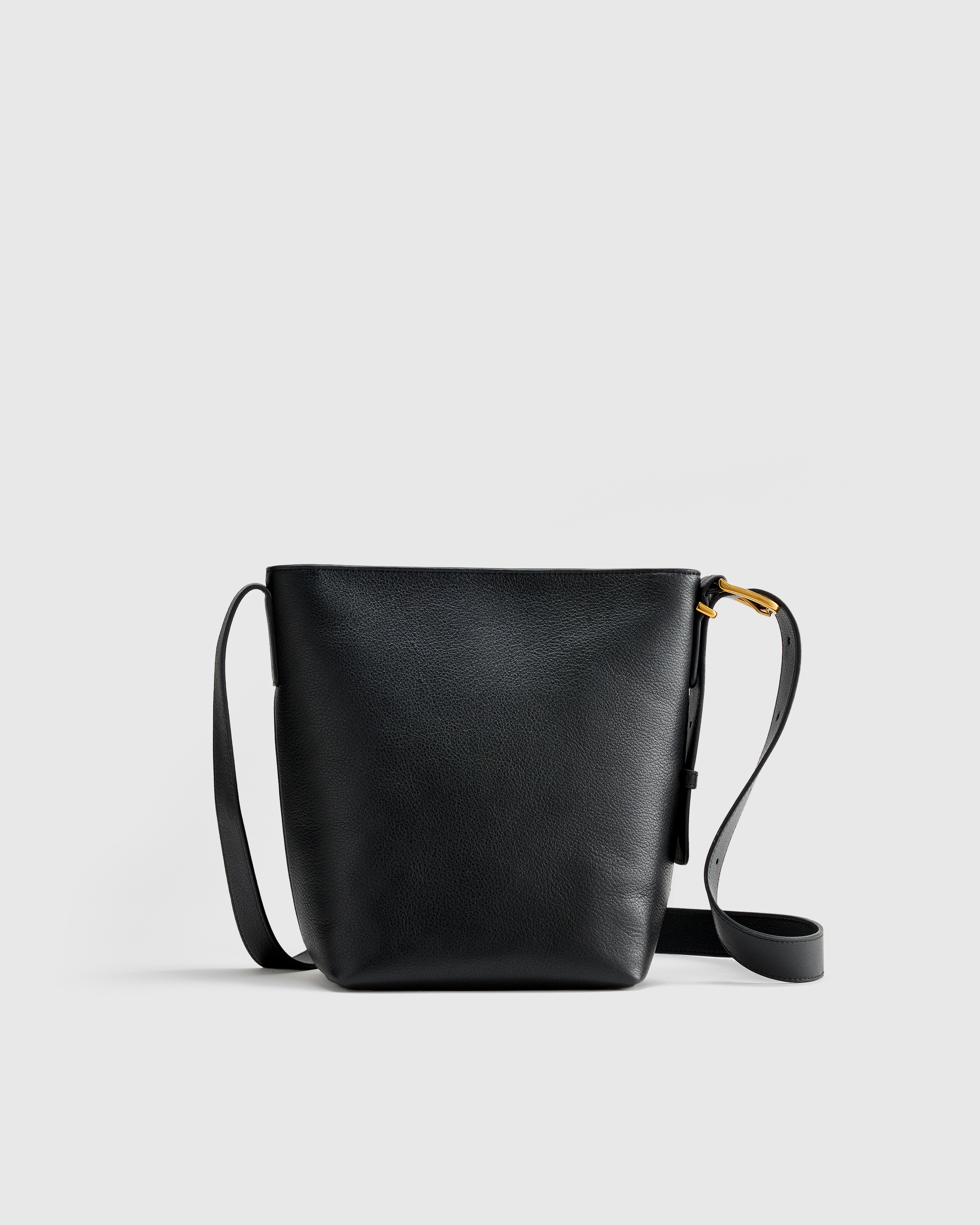 Quince | Women's Italian Leather Bucket Crossbody in Black | Quince