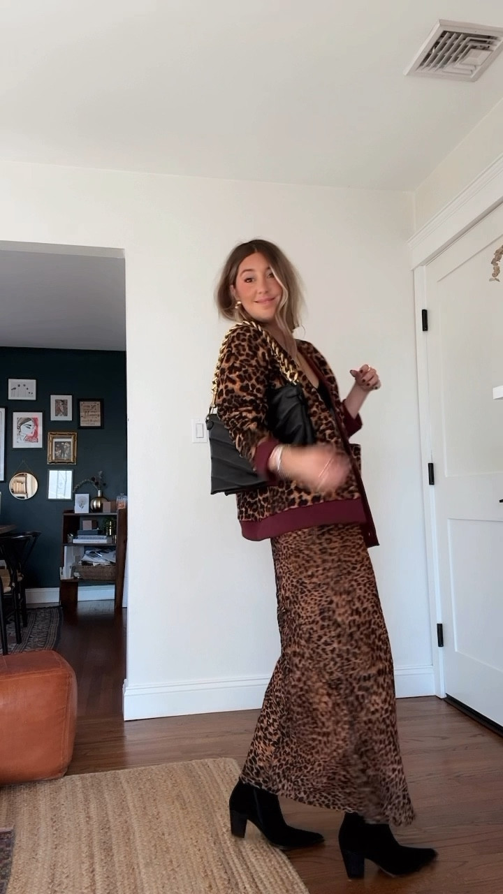 Leopard on leopard 🐆 2 ways to style the new HDYWT leopard fleece (drops on Sunday! 8pm est on howdoyouwearthatshop.com! everything else linked below x 