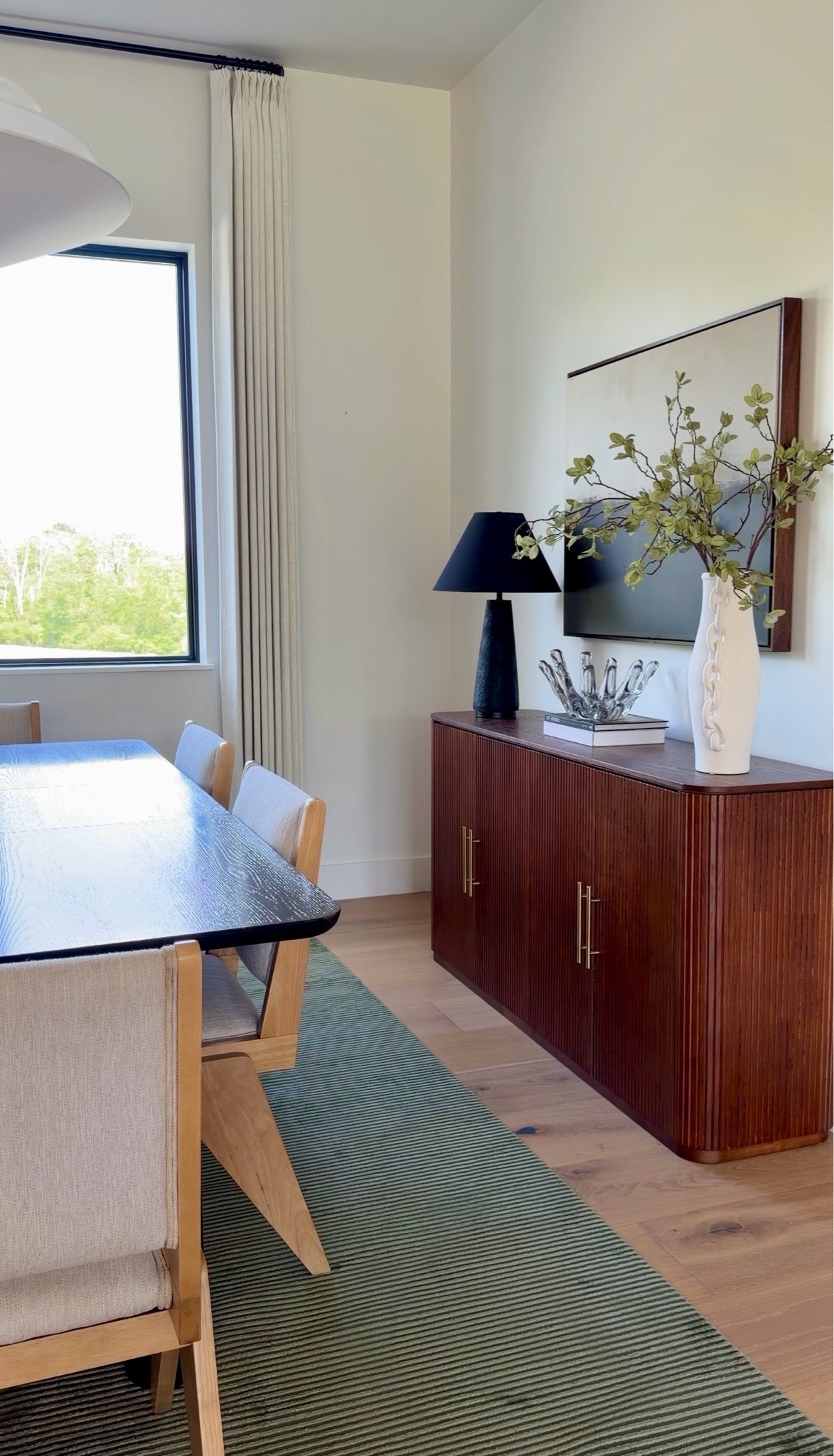 Dining Room Inspo 💫
 
dining table, dining chairs, sideboard, buffet, lamp, vase, bowl, wall art, stems, neutral, modern, home decor ￼

#LTKHome