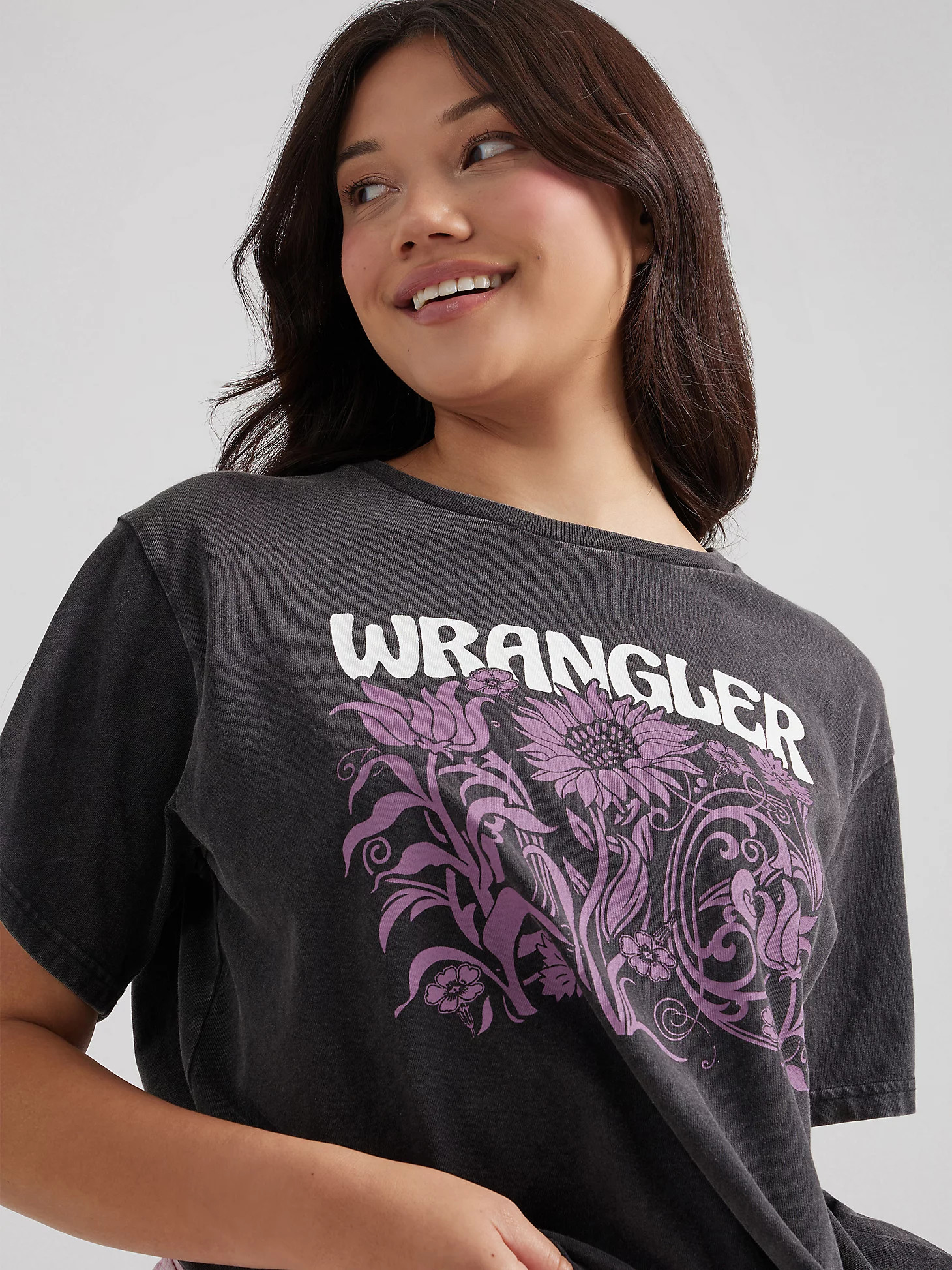 Women's Girlfriend Graphic Tee in Jet Black | Wrangler