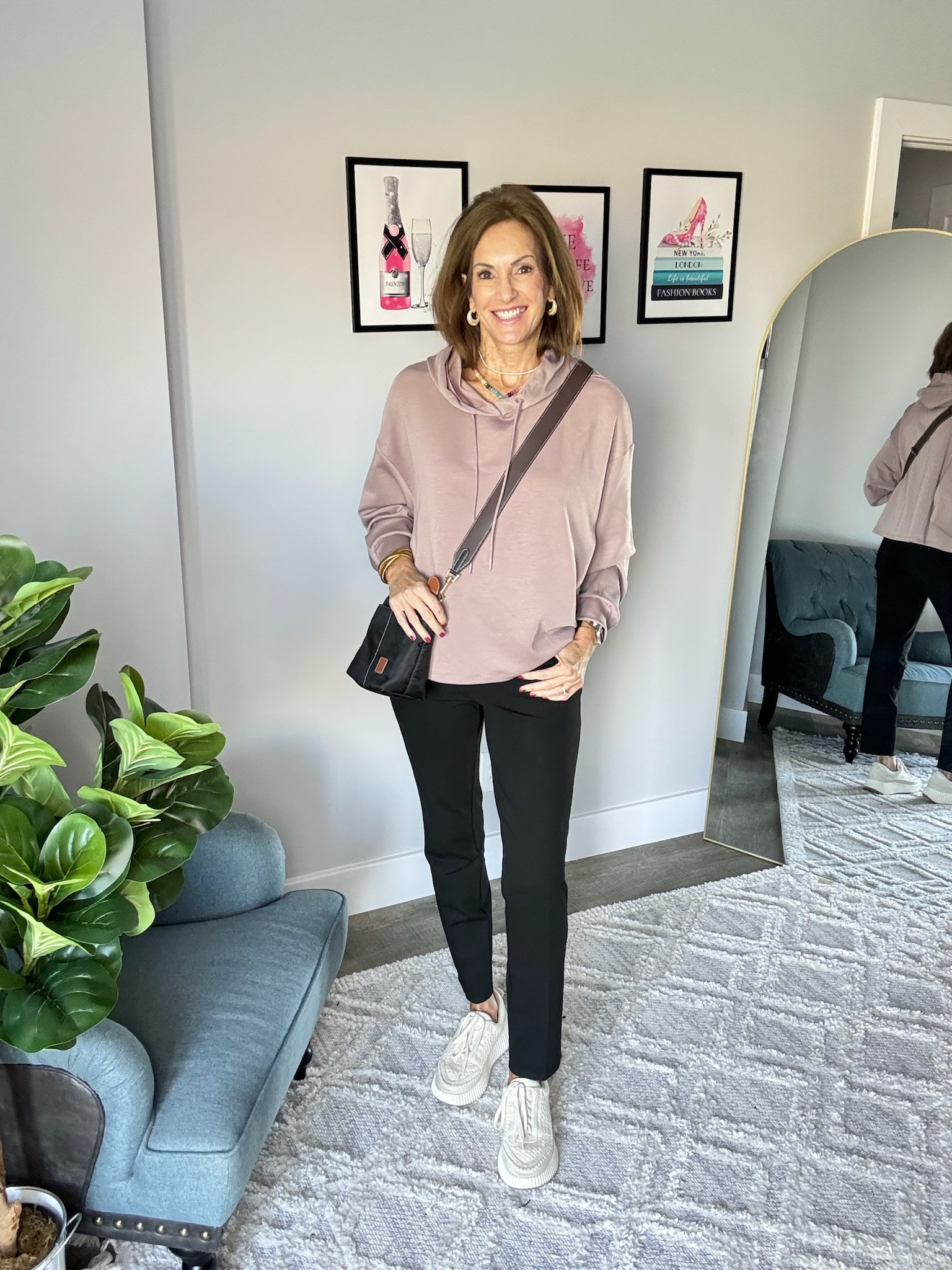 Simple outfit to run errands in! 

Style tips - Outfit inspo - Casual outfit - Trendy fashion - Casual outfit - Mom looks - Lounge wear 

#LTKStyleTip #LTKOver40 #LTKSeasonal