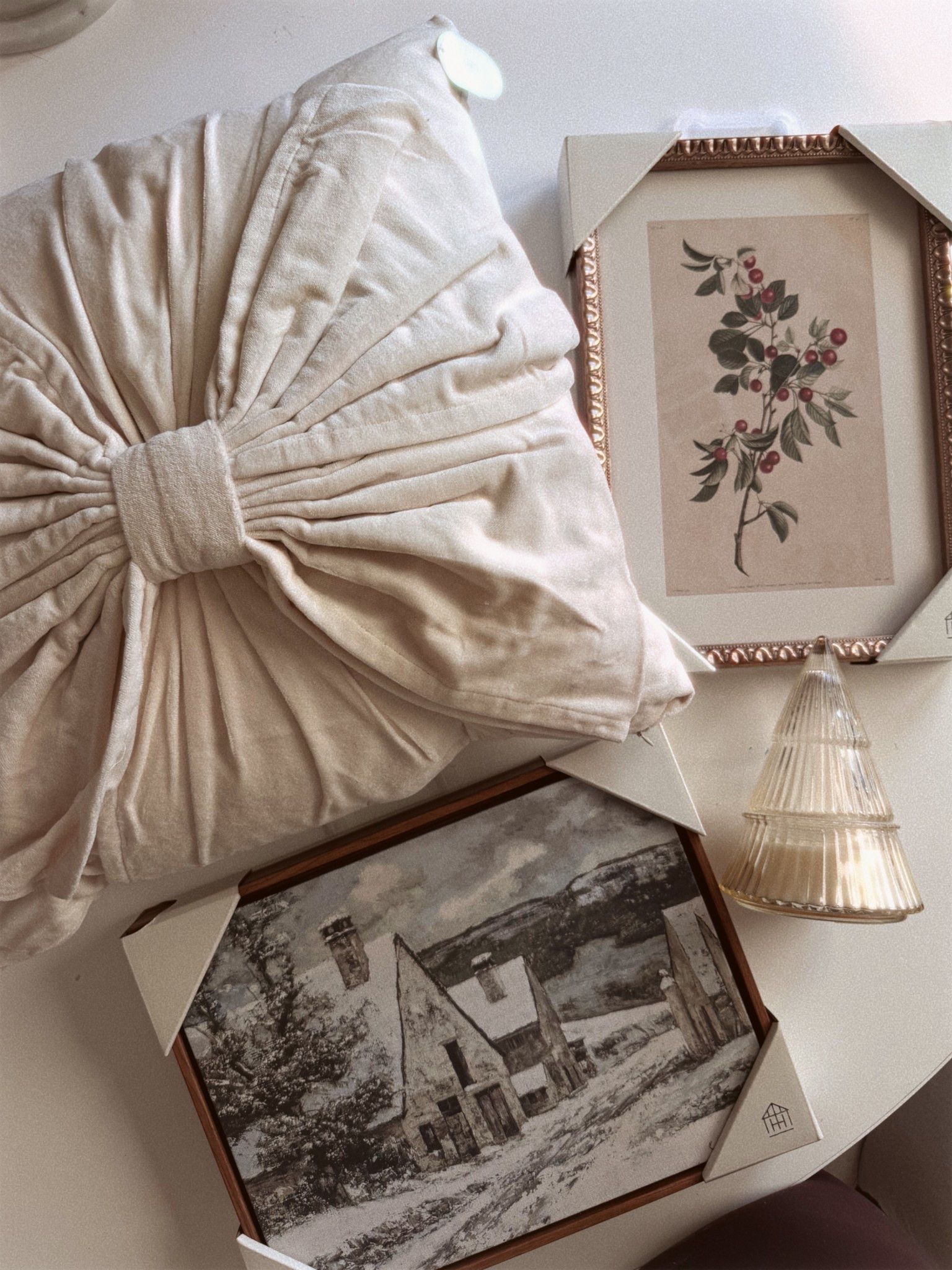 My recent Christmas decor purchases from Target. Loving this bow pillow. And their winter art is so good  

#LTKHoliday #LTKHome #LTKSeasonal