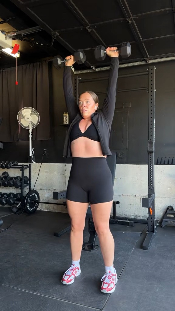 Full Body Workout of the Day | Gym OOTD 💪🖤🤍 size 8/10 | M/L | 5’4”

#LTKfitnessgoals #LTKActive #LTKootd