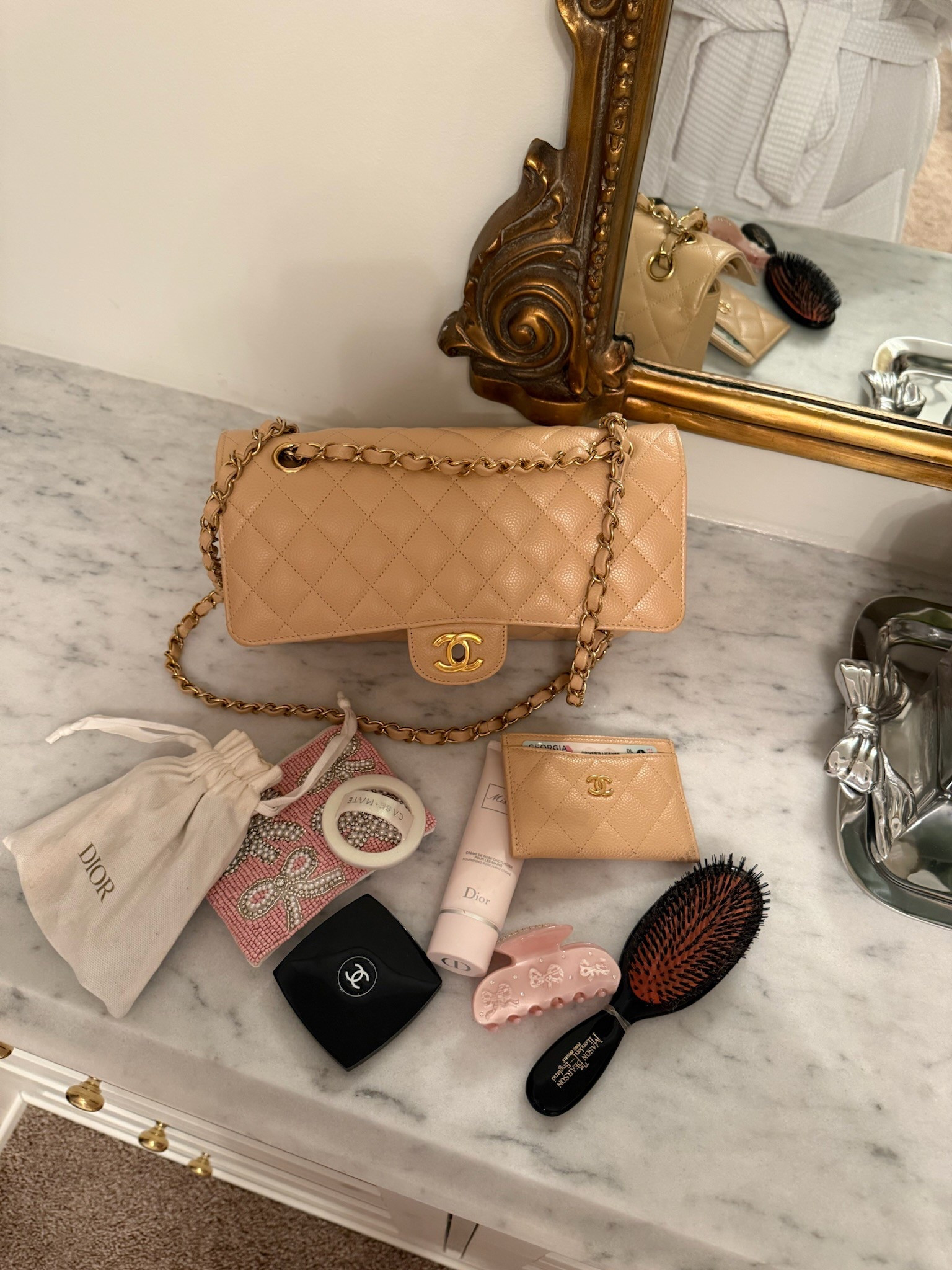 Beauty products I keep in my purse when I go out! 

#LTKItBag #LTKBeauty