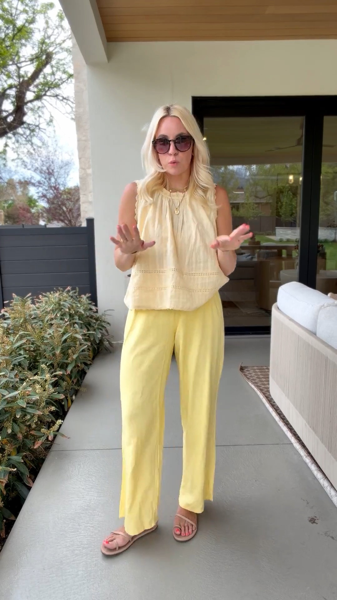 These pants are the perfect lounge pants that you can wear out! Size M

#LTKootd #LTKgrwm #LTKmomlife