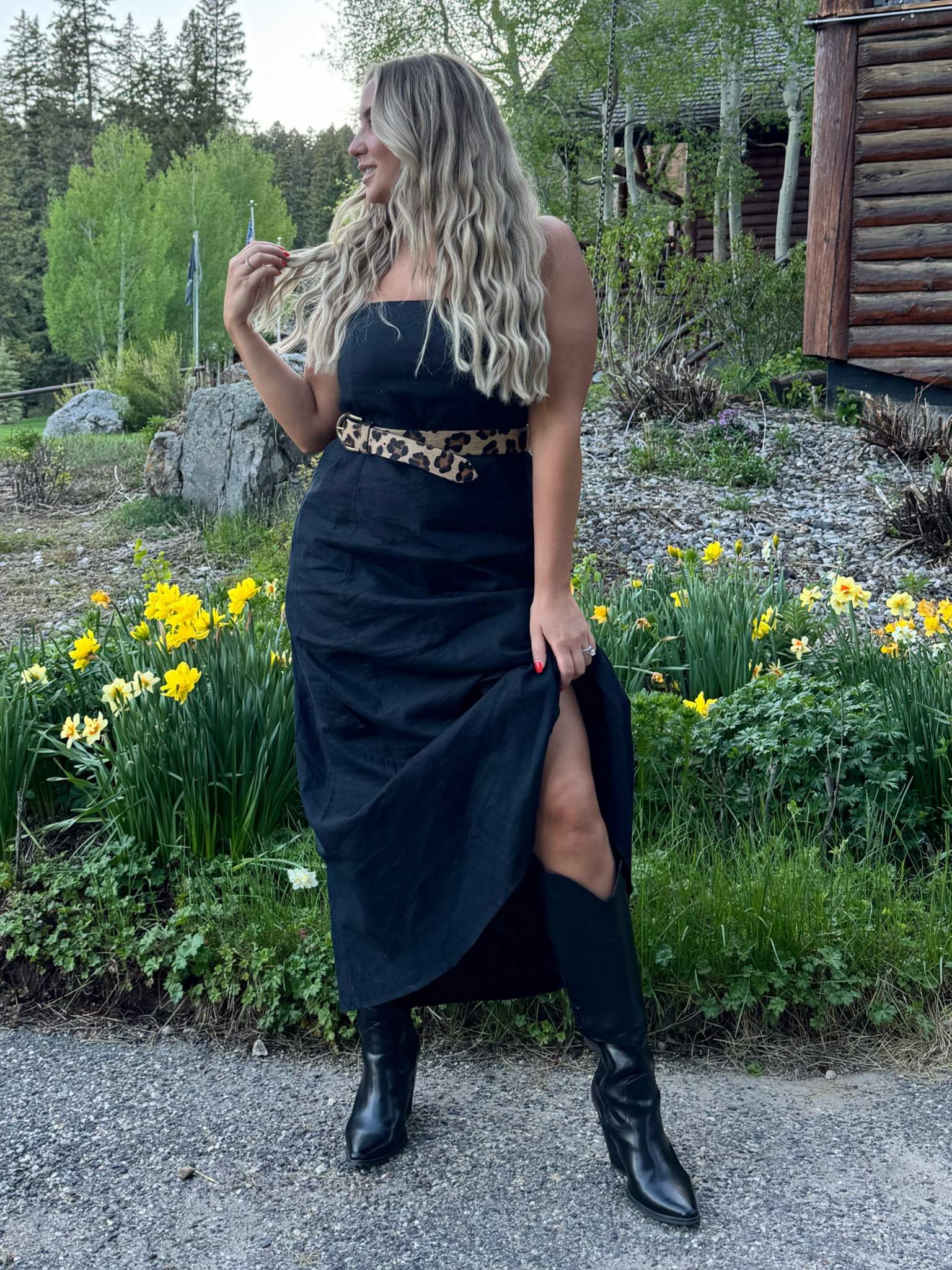 Minimal western chic ❤️‍🔥

Dress: L 
Boots: wide calf 
Belt: small boutique but linking similar!

#LTKFindsUnder100 #LTKMidsize #LTKStyleTip