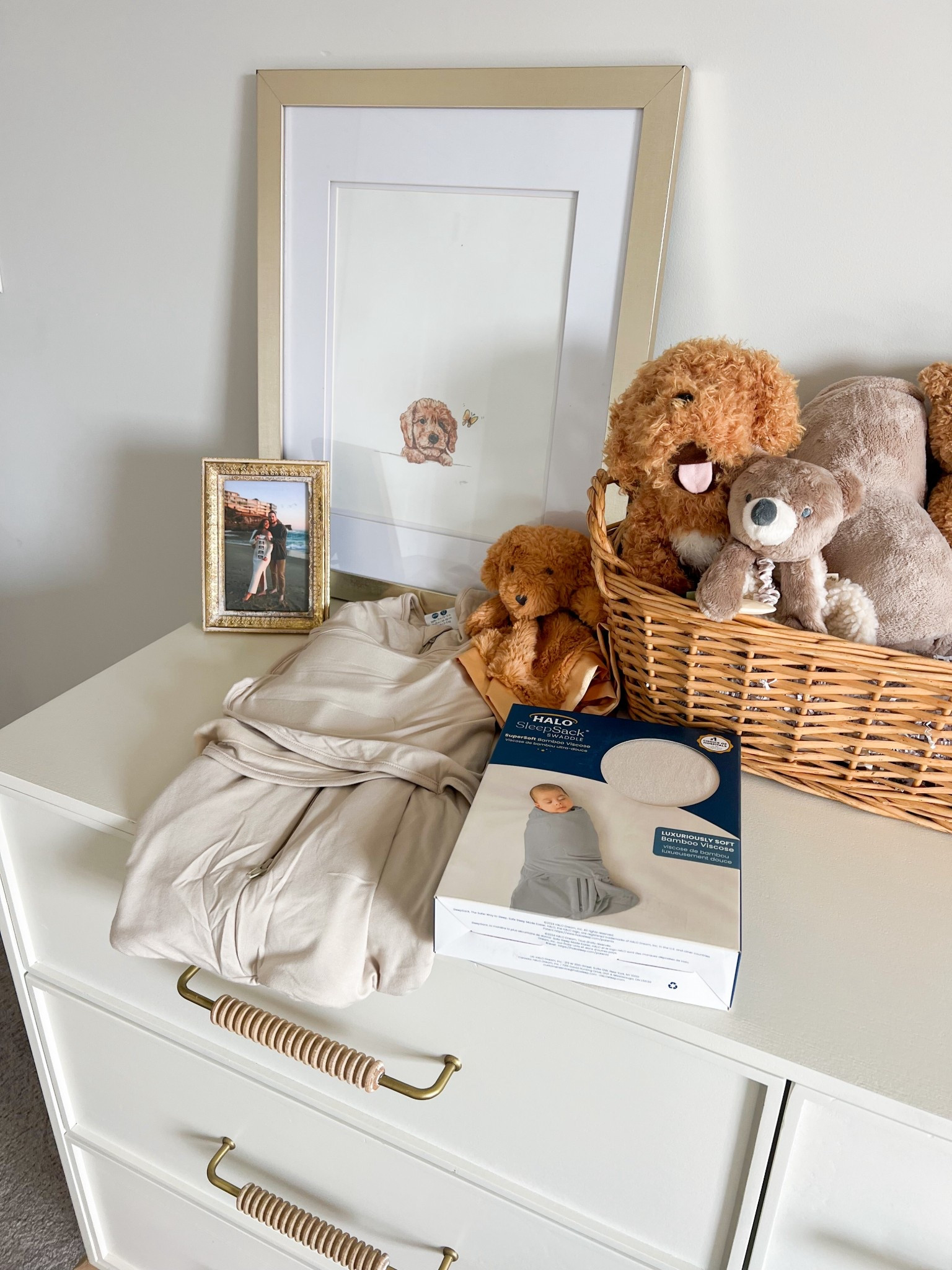 Goldendoodle and teddy bear themed nursery 🐶🧸

#LTKHome #LTKBaby