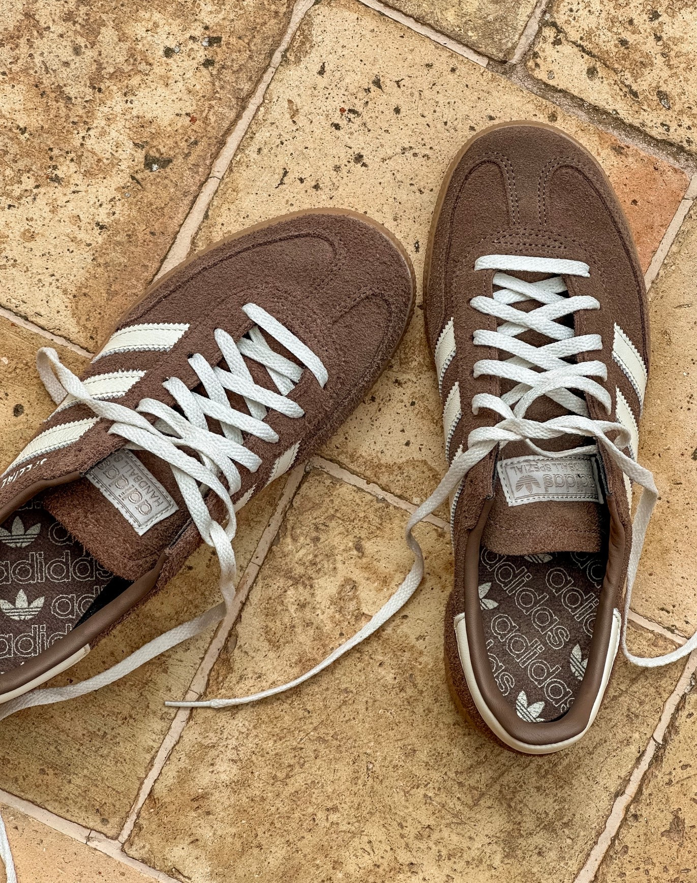 Die perfekten braunen Sneakers für den Frühling 2026 

#LTKeurope #LTKspring #LTKshoes