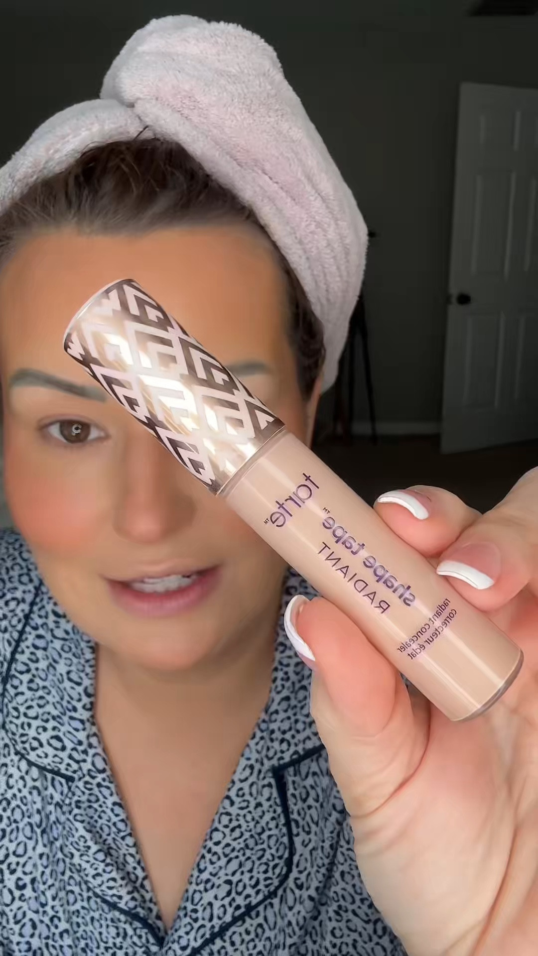 The Tarte Radiant Concealer iS © the best l've ever found for around the eyes. It's a medium coverage and leaves the slightest glow! It's also 50% off rights now!!
#tarteconcealer #tarteshapetape #concealerhack #concealertutorial
#MakeupRoutine

#LTKOver40 #LTKBeauty #LTKSaleAlert