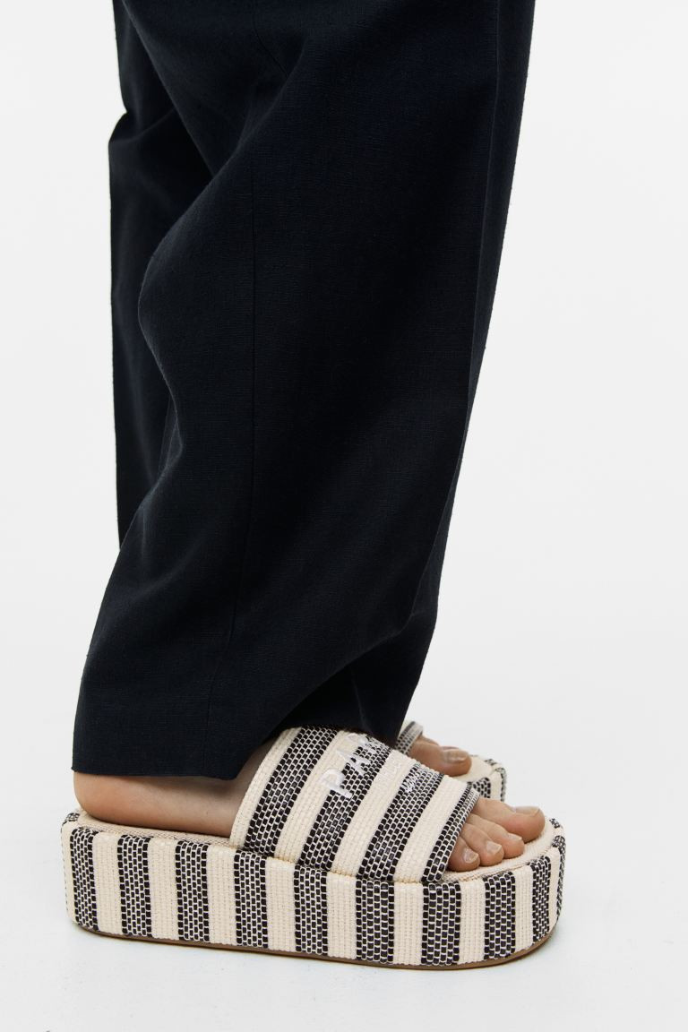 Embroidery-detail Platform Sandals | H&M (US + CA)