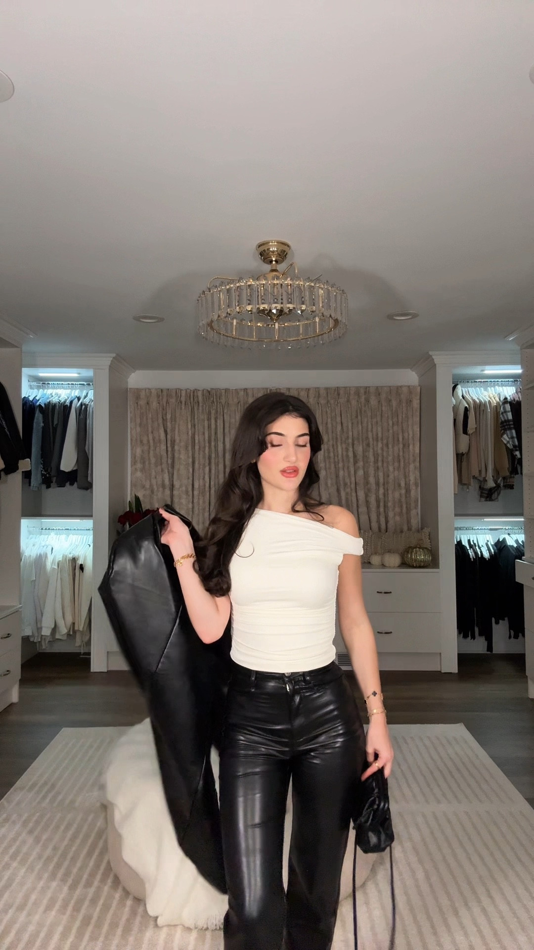 Family dinner fit🖤

#LTKVideo #LTKFindsUnder100