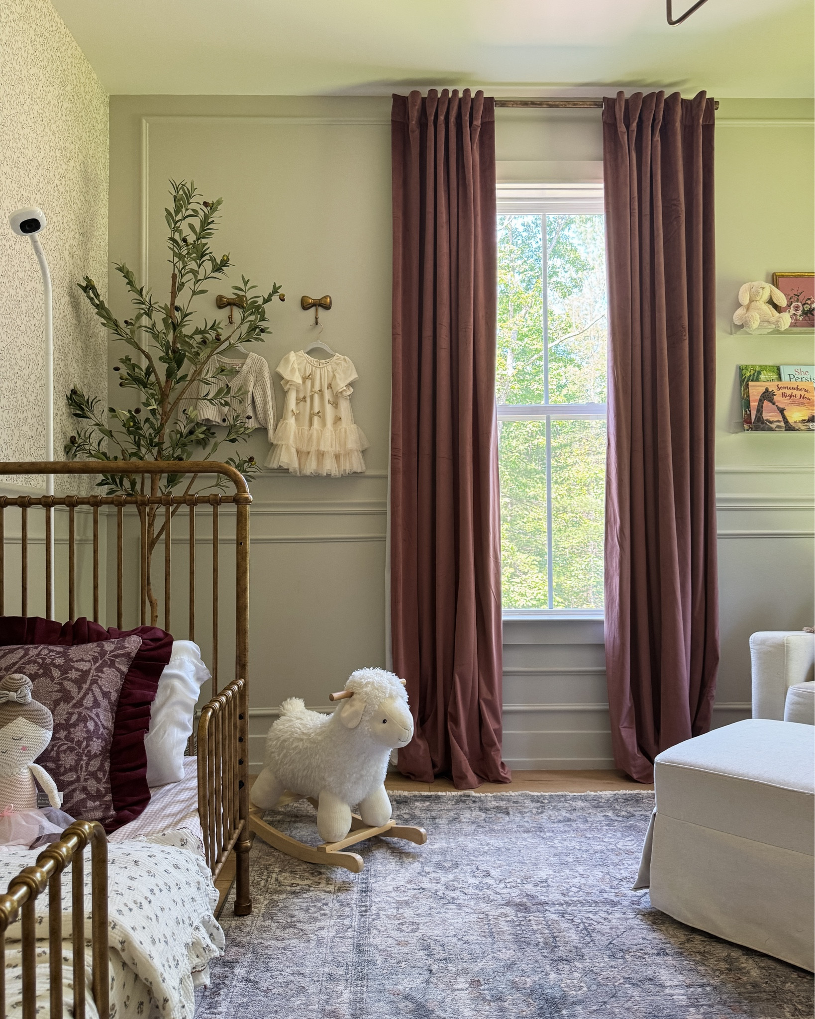 It’s Finish it Friday! ✨

Today I’m sharing my daughter’s nursery/toddler room with you all because I diyed this room myself and I’m still so proud of it. I painted, added wallpaper then added the picture moulding. I got an ikea dresser, added trim and then painted it. I used rub n buff on the curtain rods and the mirror to make it match the finish the crib. 

#LTKBump #LTKHome #LTKKids