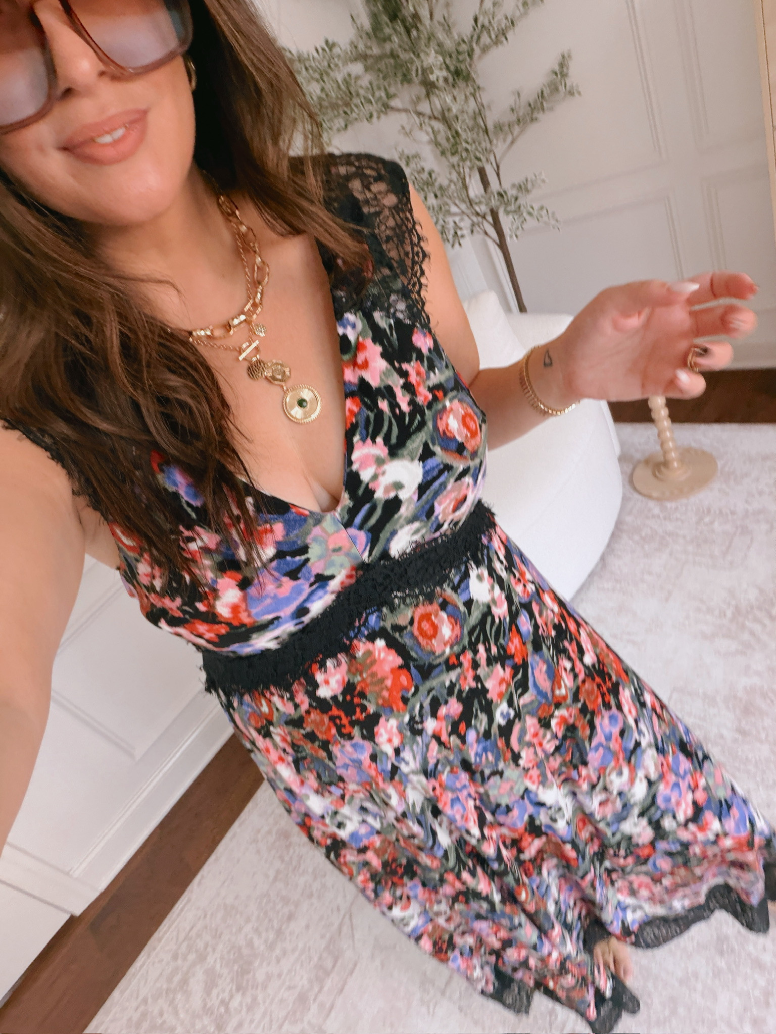 wearing a large

#LTKSeasonal #LTKMidsize