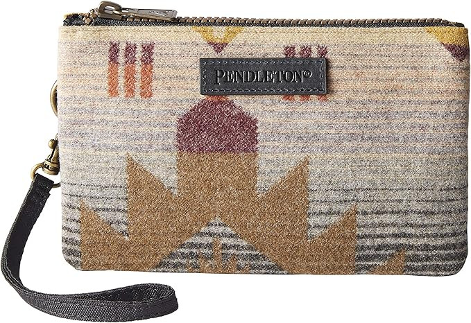 Pendleton Women's Three Pocket Keeper | Amazon (US)