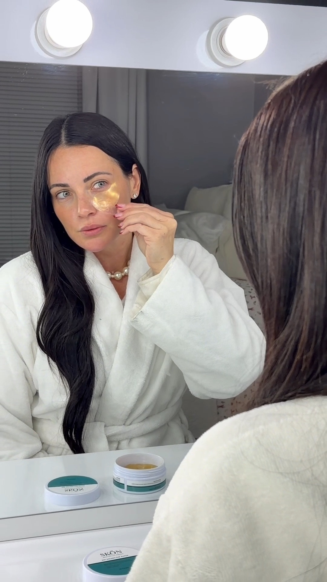 A little 24K moment to start my morning right ✨
Cooling, brightening, and so easy to add into my routine✨

#LTKdayinmylife #LTKGiftGuide #LTKCyberWeek