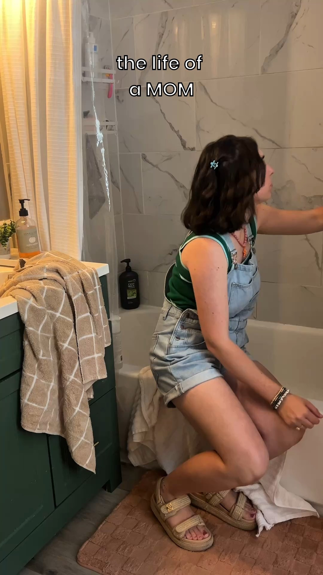 The life of a showgirl—- mama 