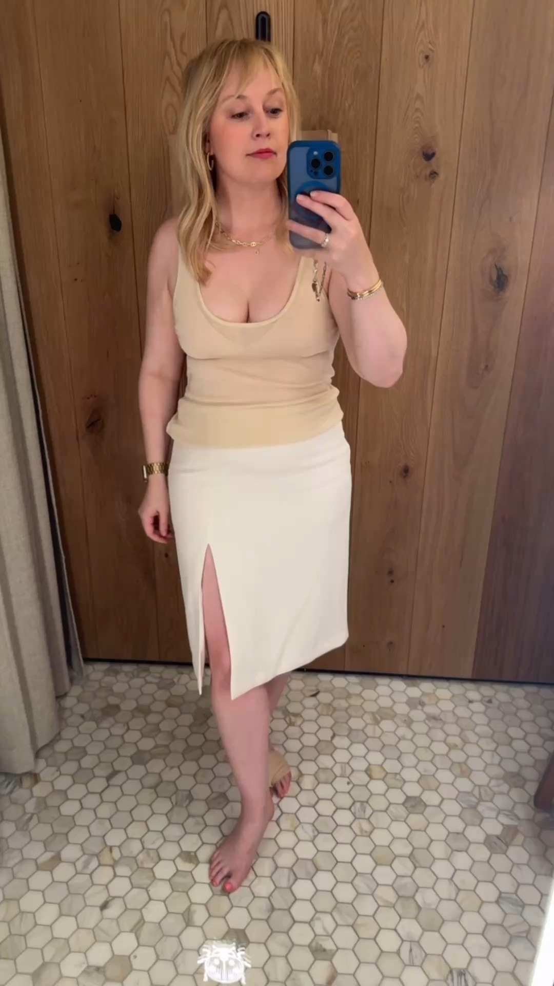 This tank is the perfect hint of sexy. It’ll be a great layering piece in my #hocspring wardrobe. Wearing a M. Skirt is a size 10 and definitely on my wishlist.