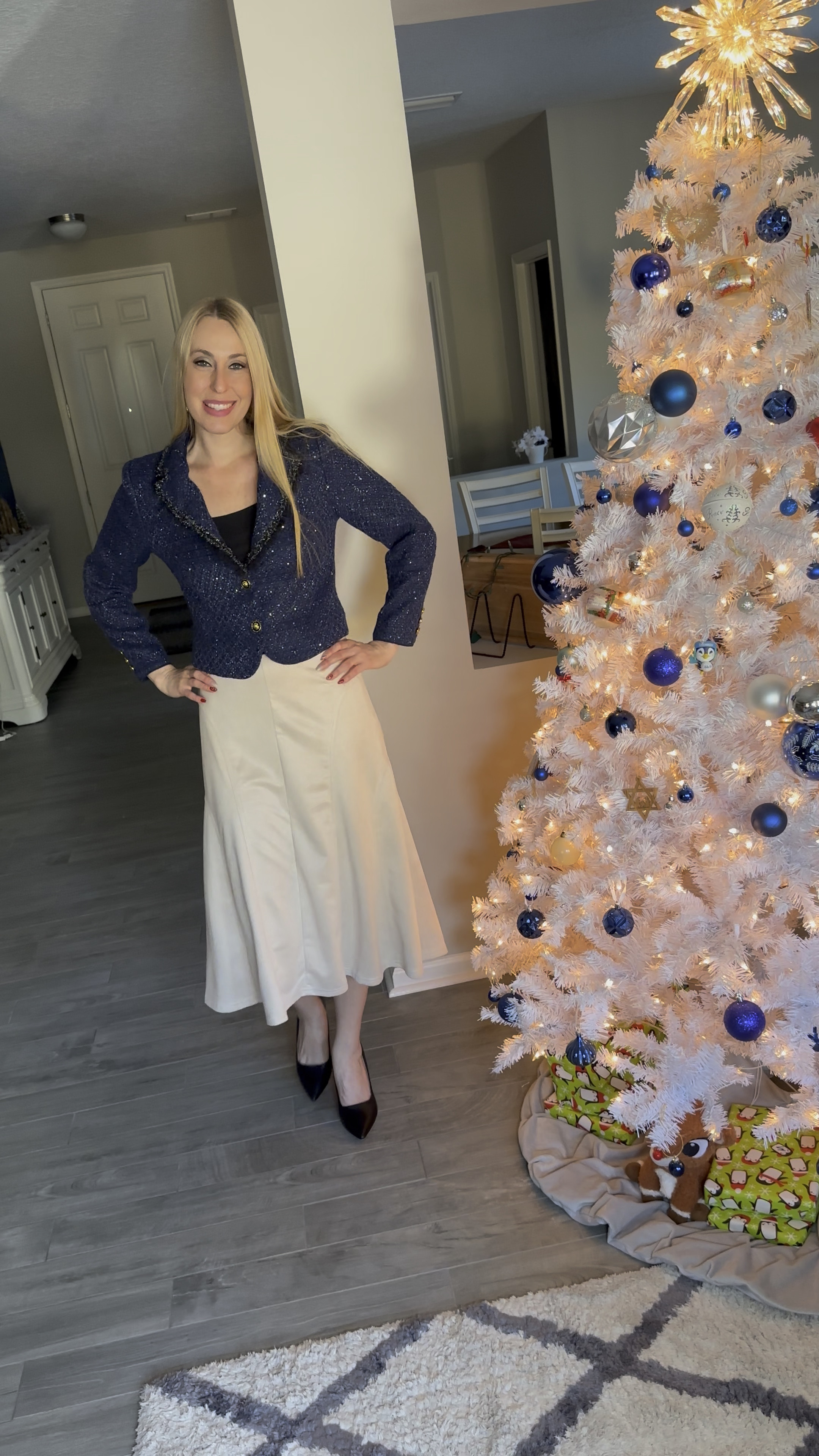 Beautiful blue winter blazer
💙 this blazer is warm and so beautiful
💙 I love the gorgeous detail 
💙 wearing medium, fits true to size 

#LTKWorkwear #LTKFindsUnder50 #LTKWatchNow