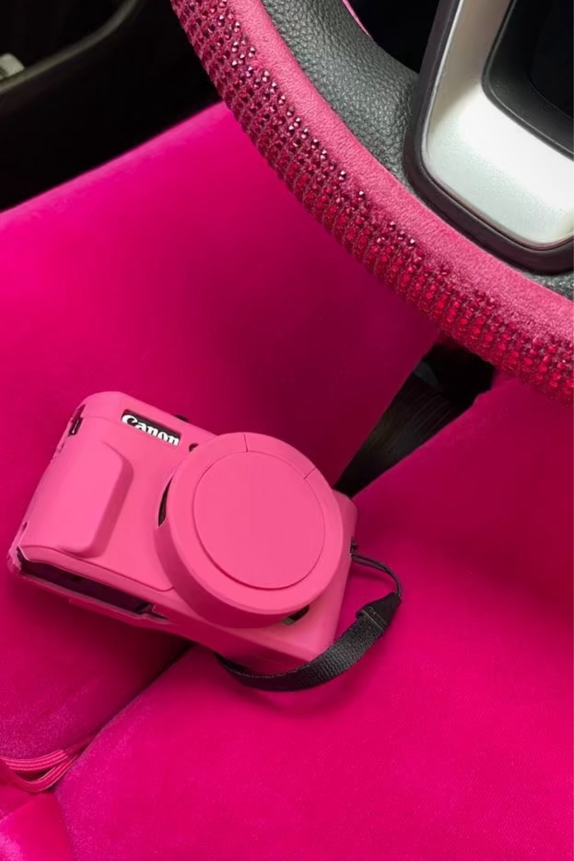The case is essential 💖 but here is everything I use to capture my vlogs #giftguide 

#LTKHoliday #LTKGiftGuide #LTKWatchNow