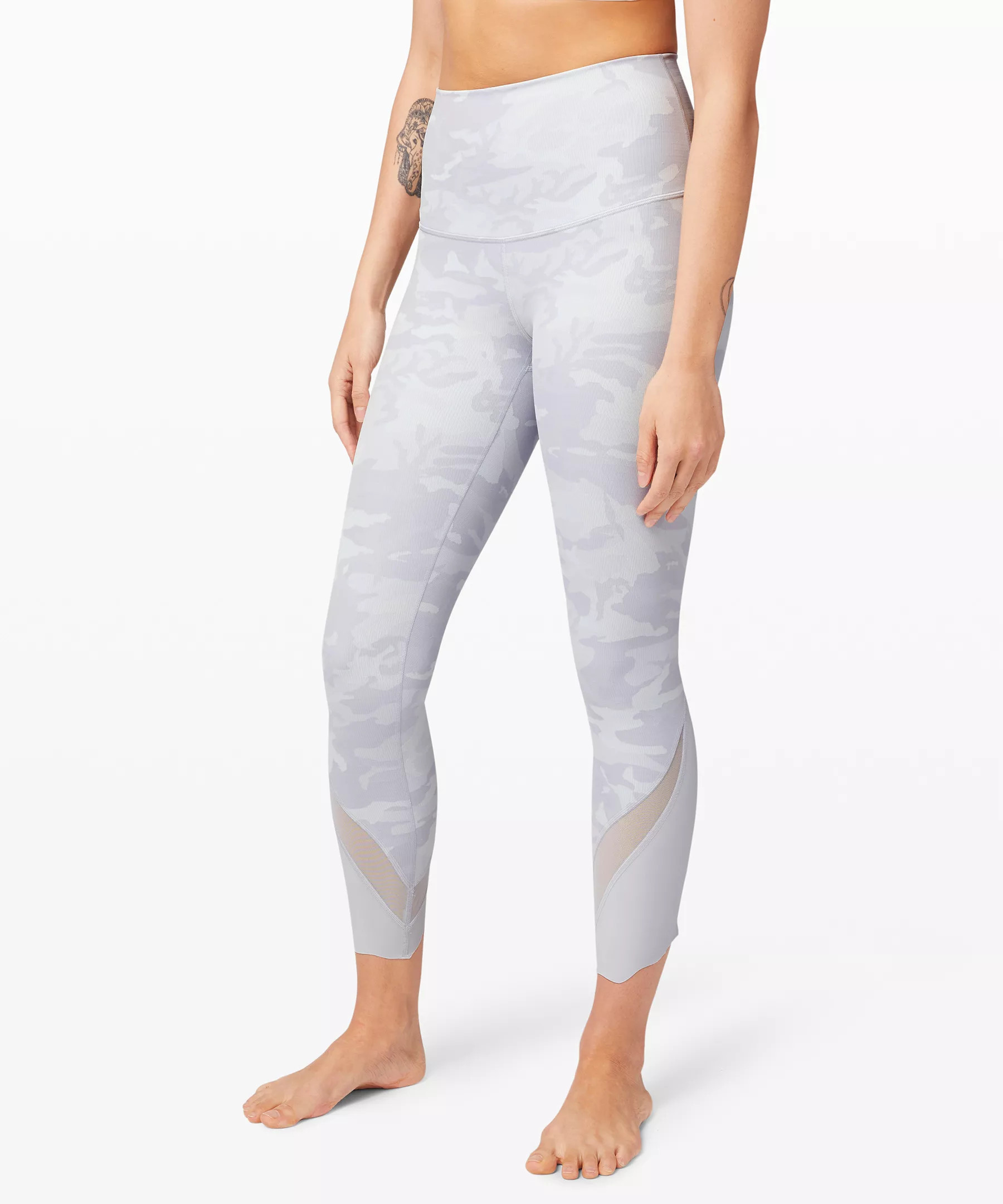 Wunder Under Crop High-Rise Roll Down Scallop Full-On Luxtreme 23" | Lululemon (US)