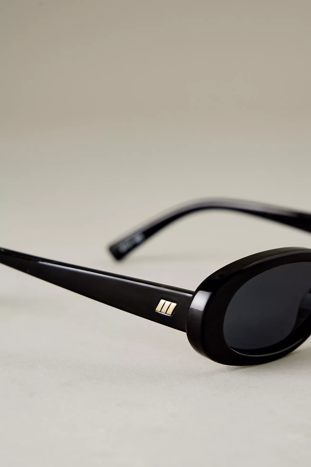 Le Specs Outta Love Oval Sunglasses | Anthropologie (UK)