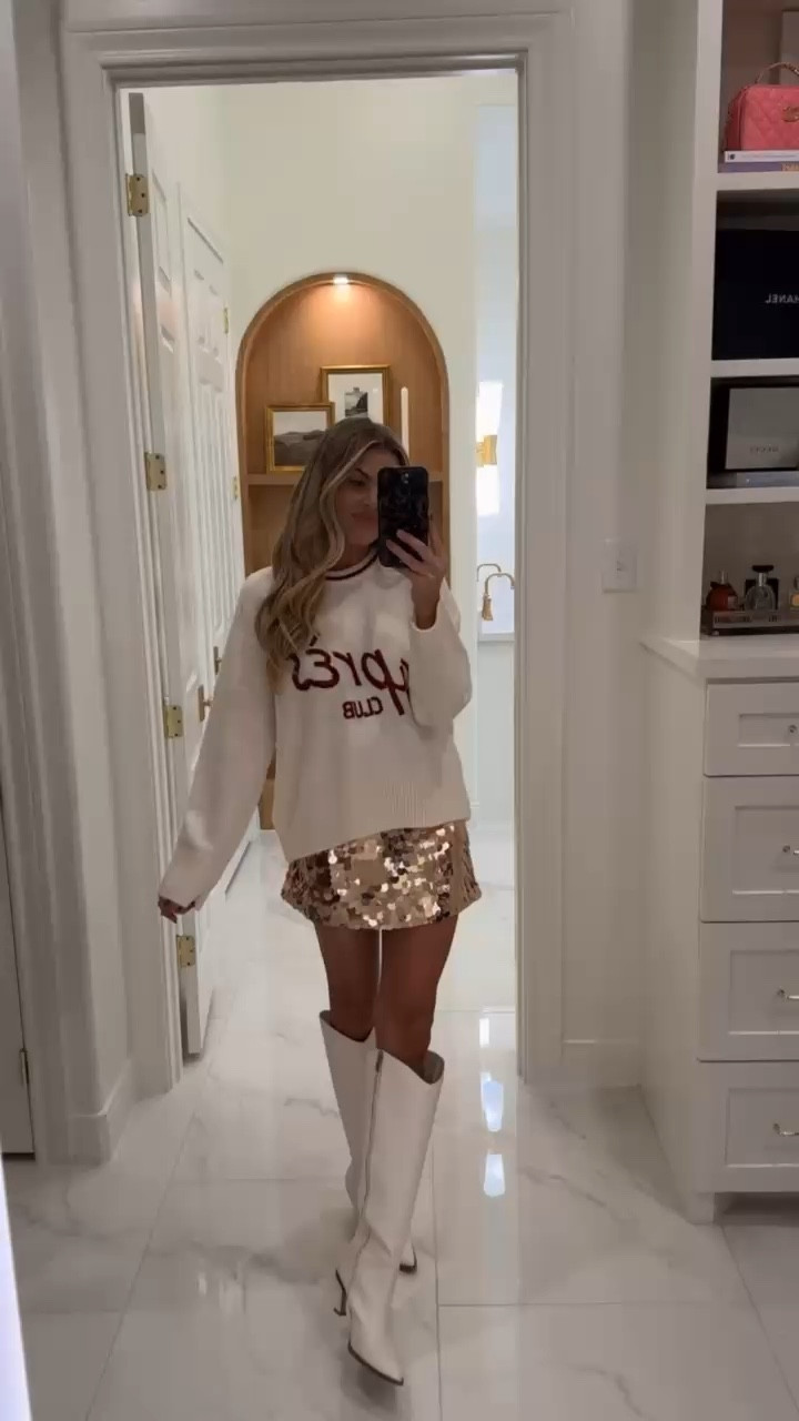 Abercrombie’s Black Friday sale is here! Save 25% sitewide + an extra 15% off with code CYBERAF 

Wearing XS in both the top and skirt 

Black Friday sales, Abercrombie sale, Black Friday, cyberweek, holiday shopping, gift guide, gift ideas

#LTKSaleAlert #LTKCyberWeek