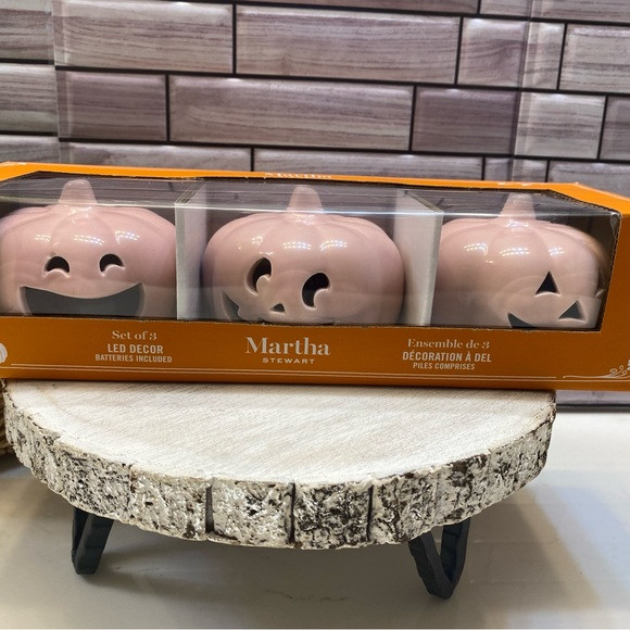 Martha Stewart pink pumpkin LED lights Jack-o-Lantern set of 3  New | Poshmark