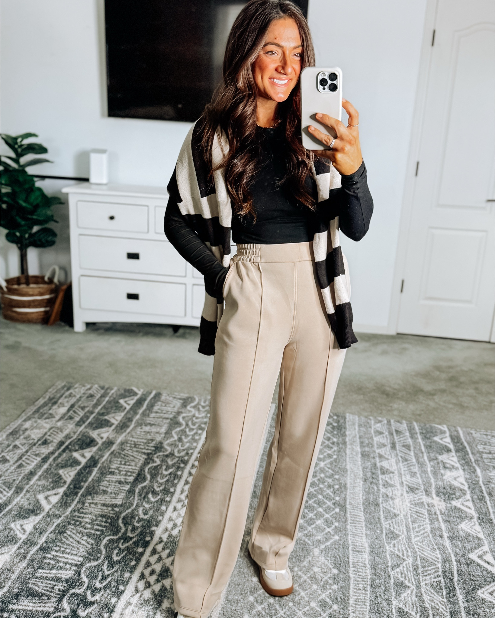 Amazon activewear pants 12/10 for comfort and quality! The softest ever! Available in other colors and true to size. 

#LTKFindsUnder50 #LTKActive #LTKStyleTip