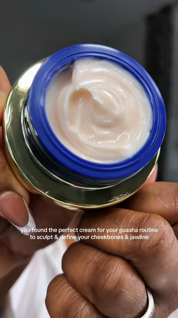 My perfect guasha routine for firming and lifting my skin. As a 40+ year old women this routine keeps my skin firm and glowing ☀️

#skincare #skincareover40 #skincareroutine #guasha #shiseido #moisturizer #skincareproducts

#LTKBeauty #LTKOver40