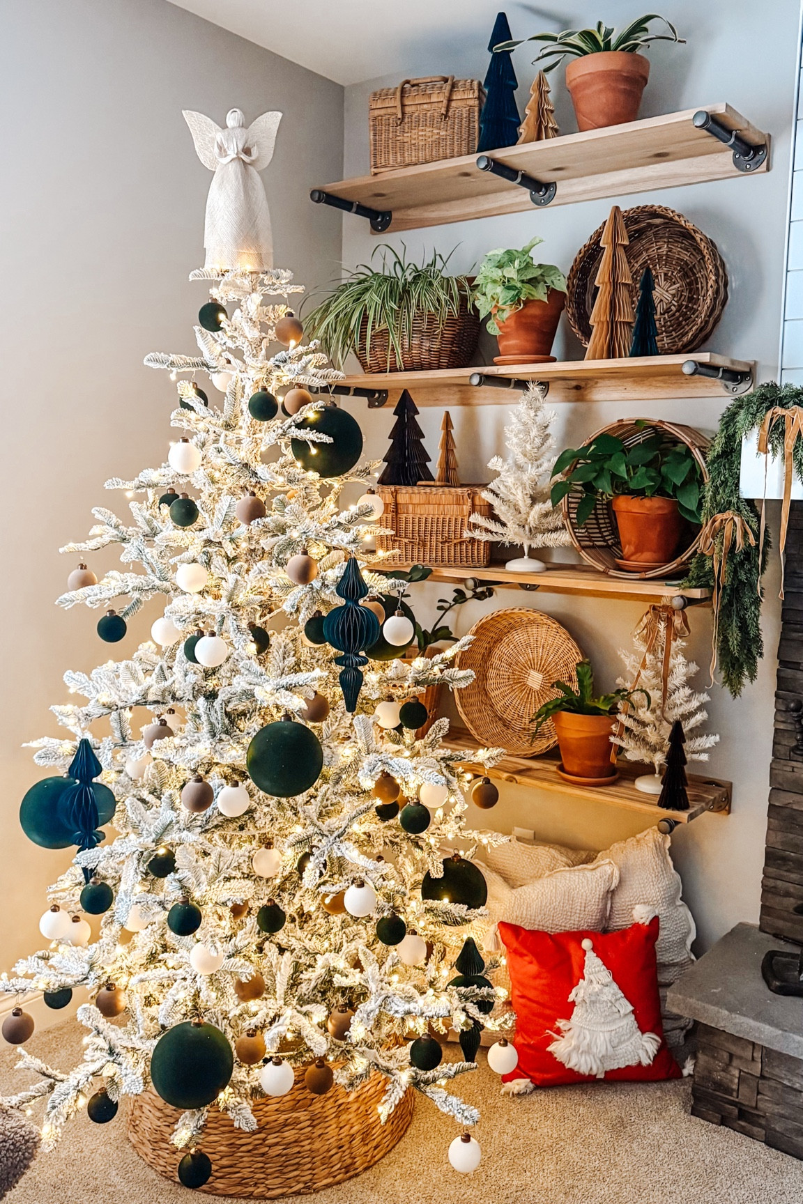 King of Christmas Tree 🎄

#LTKHoliday #LTKSeasonal #LTKHome