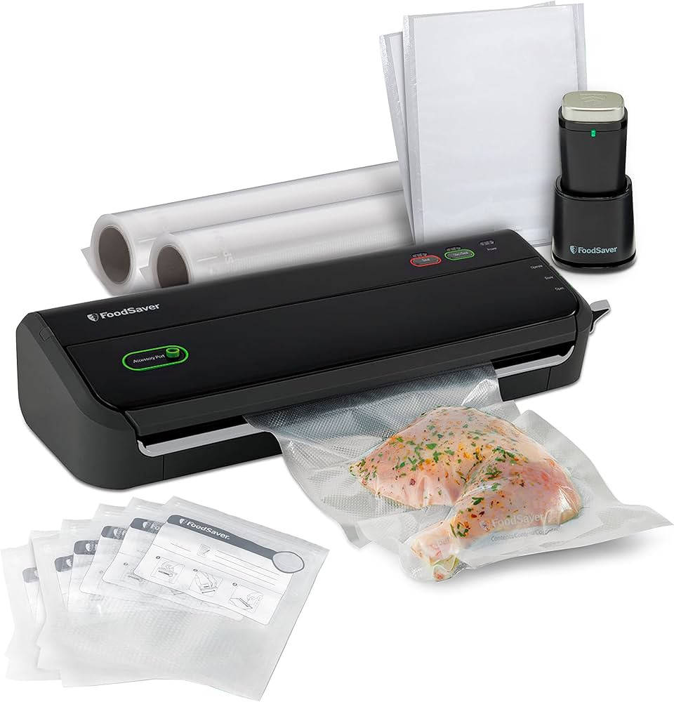 FoodSaver Vacuum Sealing Machine Starter Kit with Vacuum Seal Storage Bags and Rolls | Black | FM... | Amazon (CA)