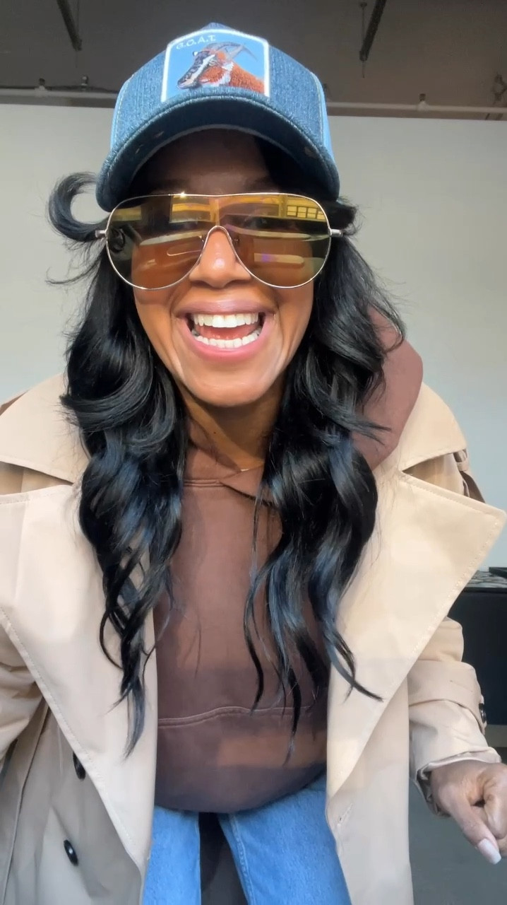 Welcome to the wonderful world of neutral tones . #neutraltones #falloutfit #fendi #outerwear #momlife

#LTKShoeCrush #LTKStyleTip #LTKOver40