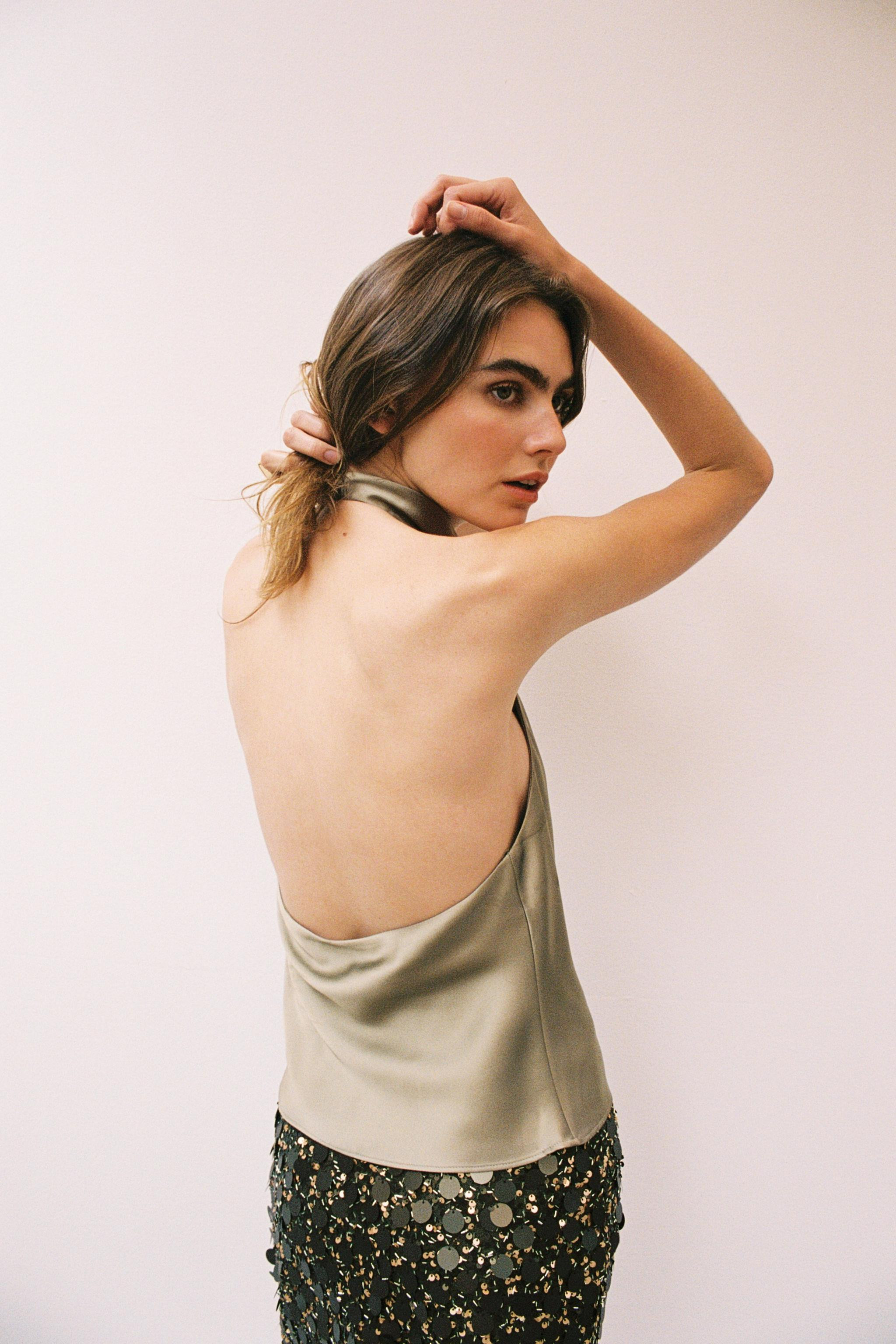 SATINIERTES NECKHOLDER-TOP | Zara DE