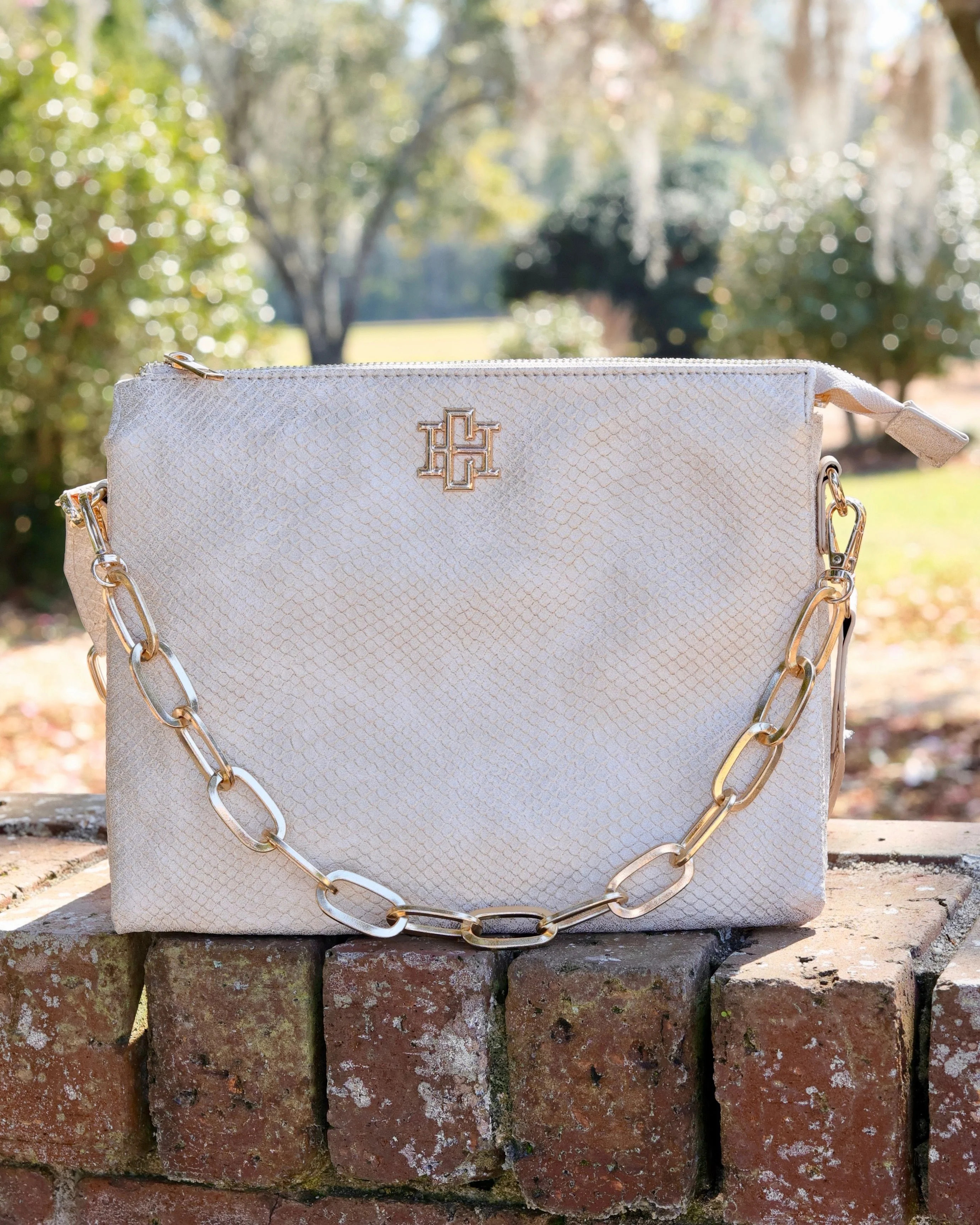 Ariana Crossbody Shimmer Champagne | Caroline Hill
